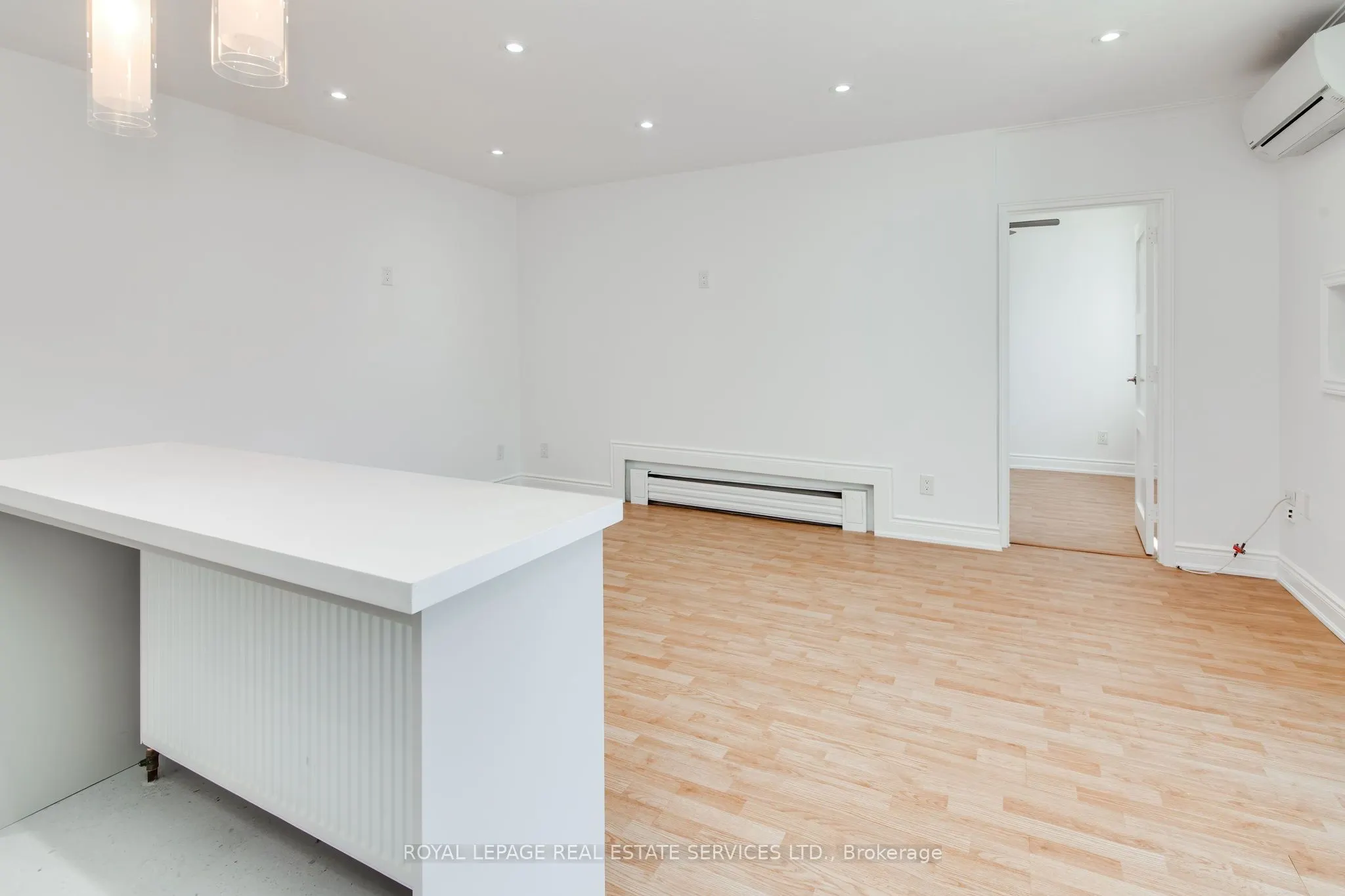 172 Sherwood Avenue, #206