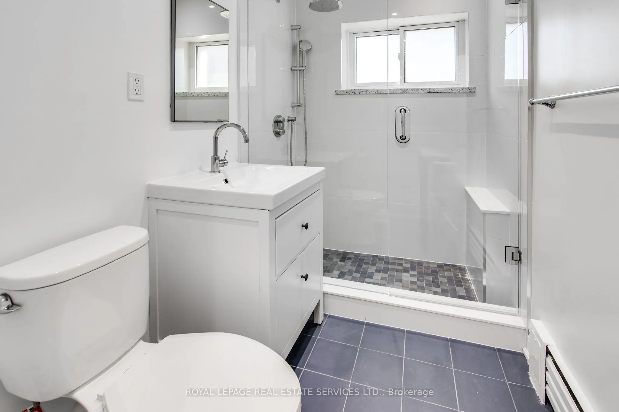 172 Sherwood Avenue, #206