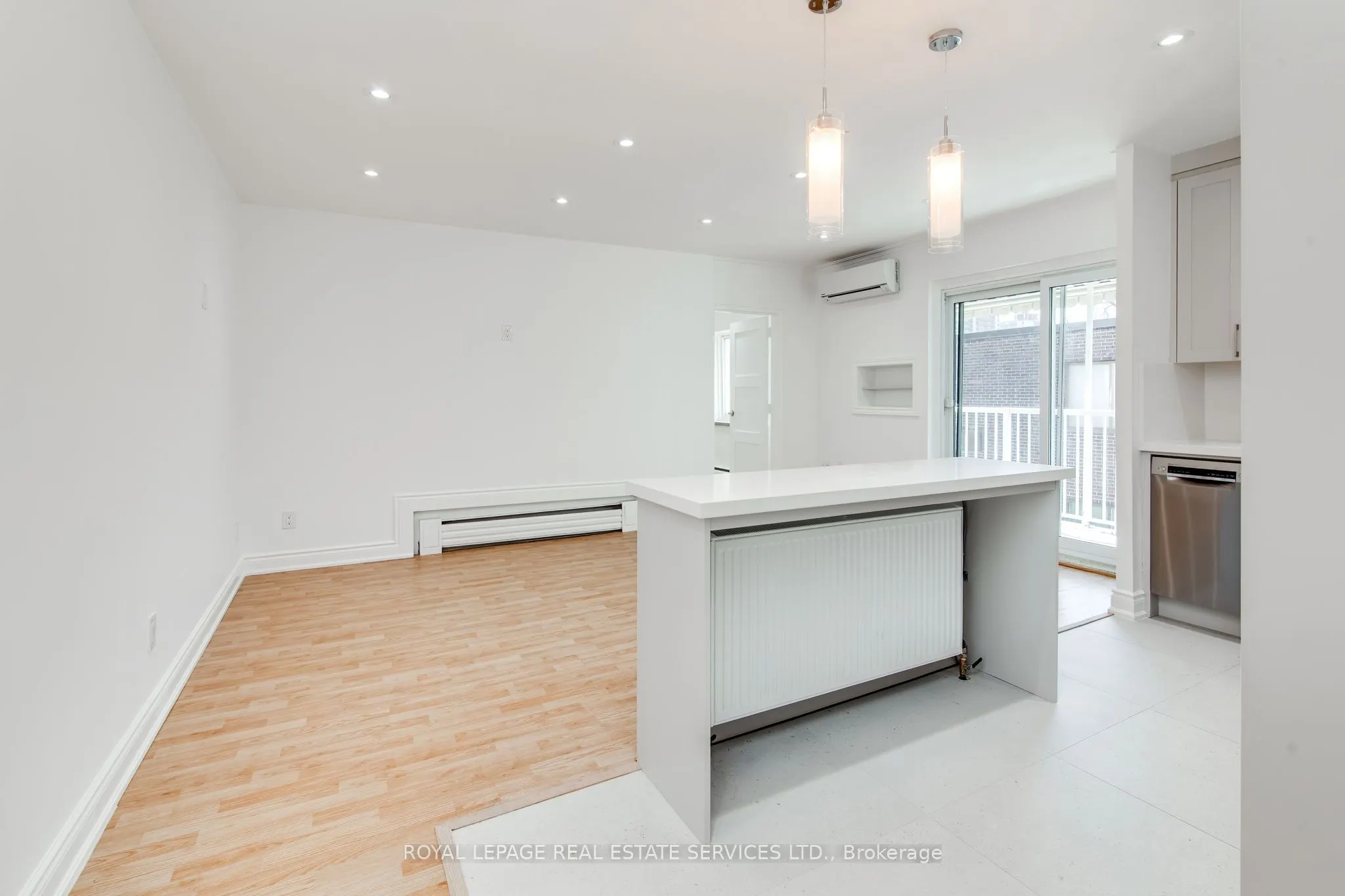 172 Sherwood Avenue, #206