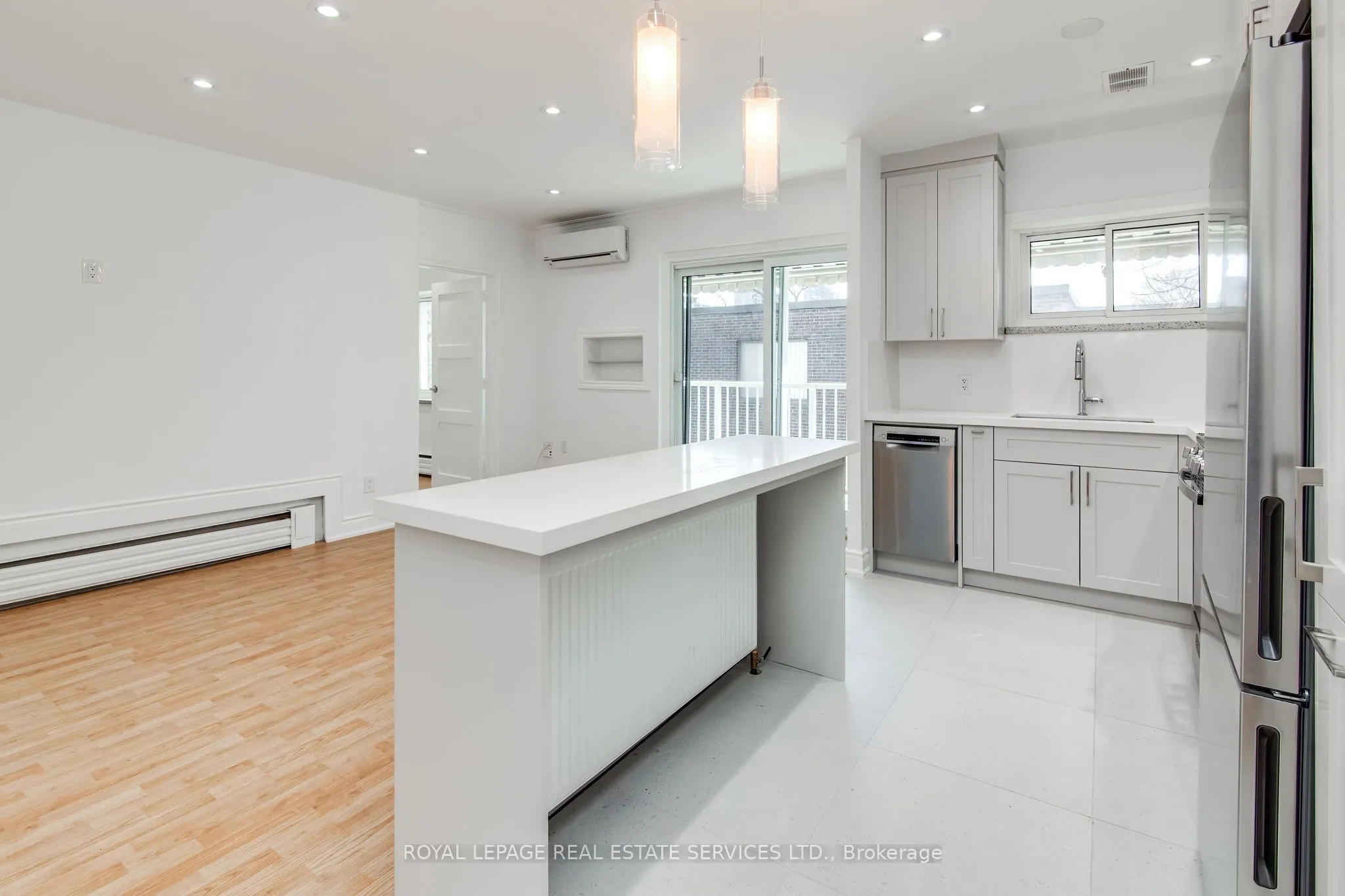 172 Sherwood Avenue, #206