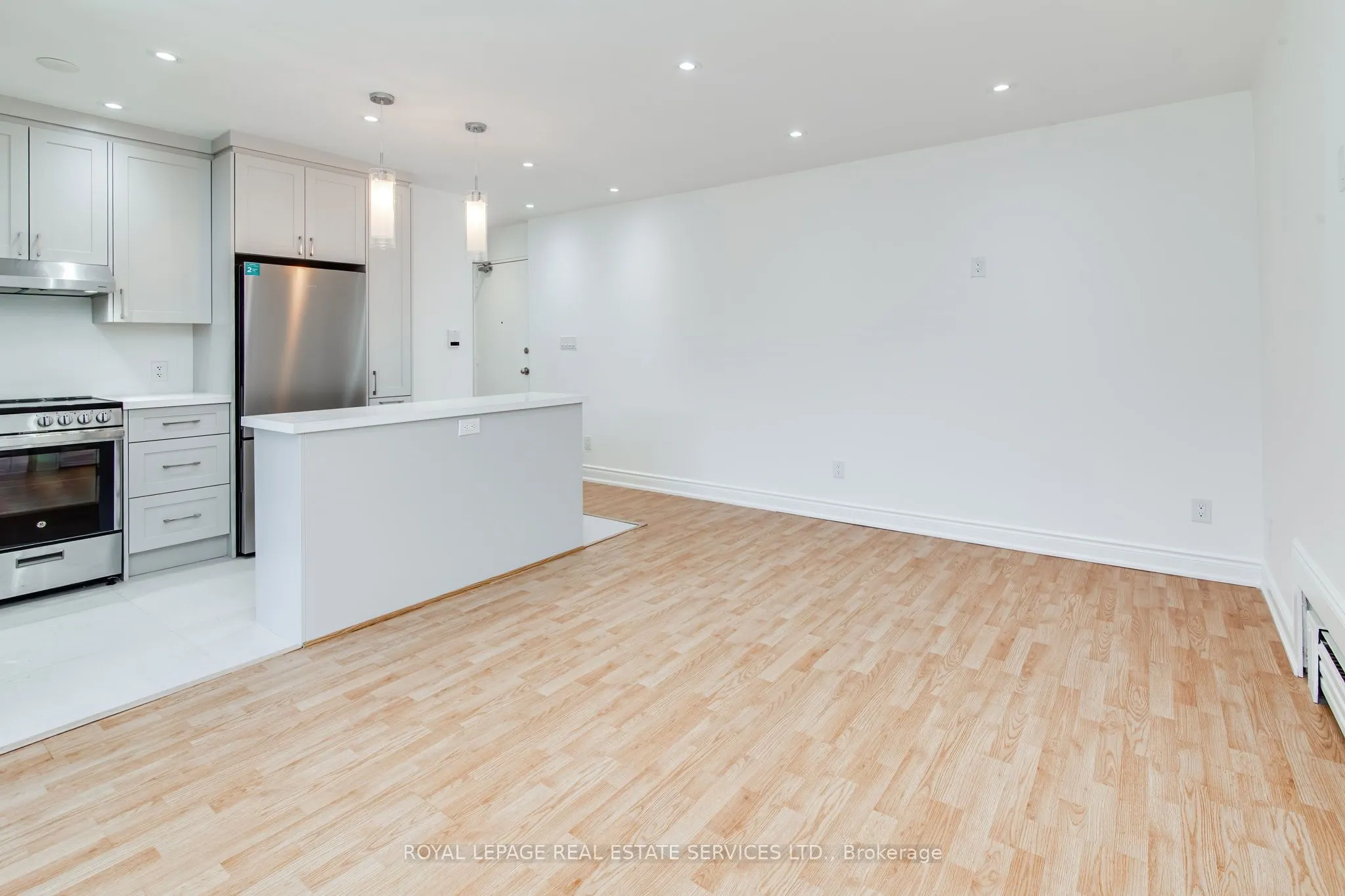 172 Sherwood Avenue, #206