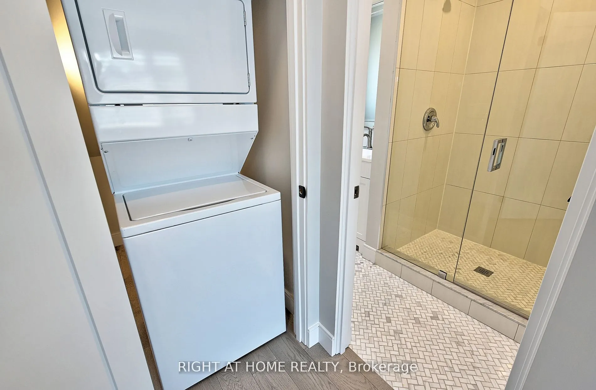 131 Brock Avenue, #4