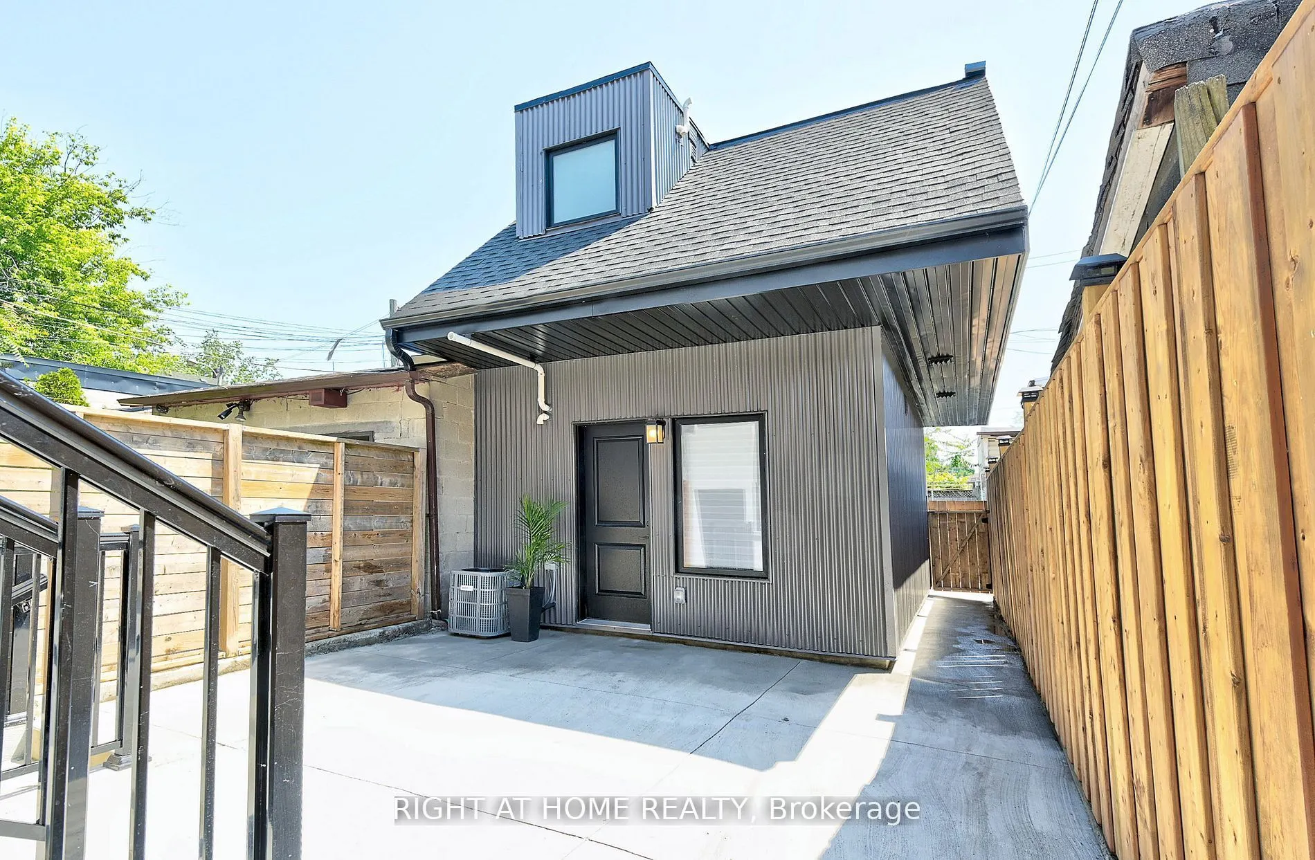 131 Brock Avenue, #4