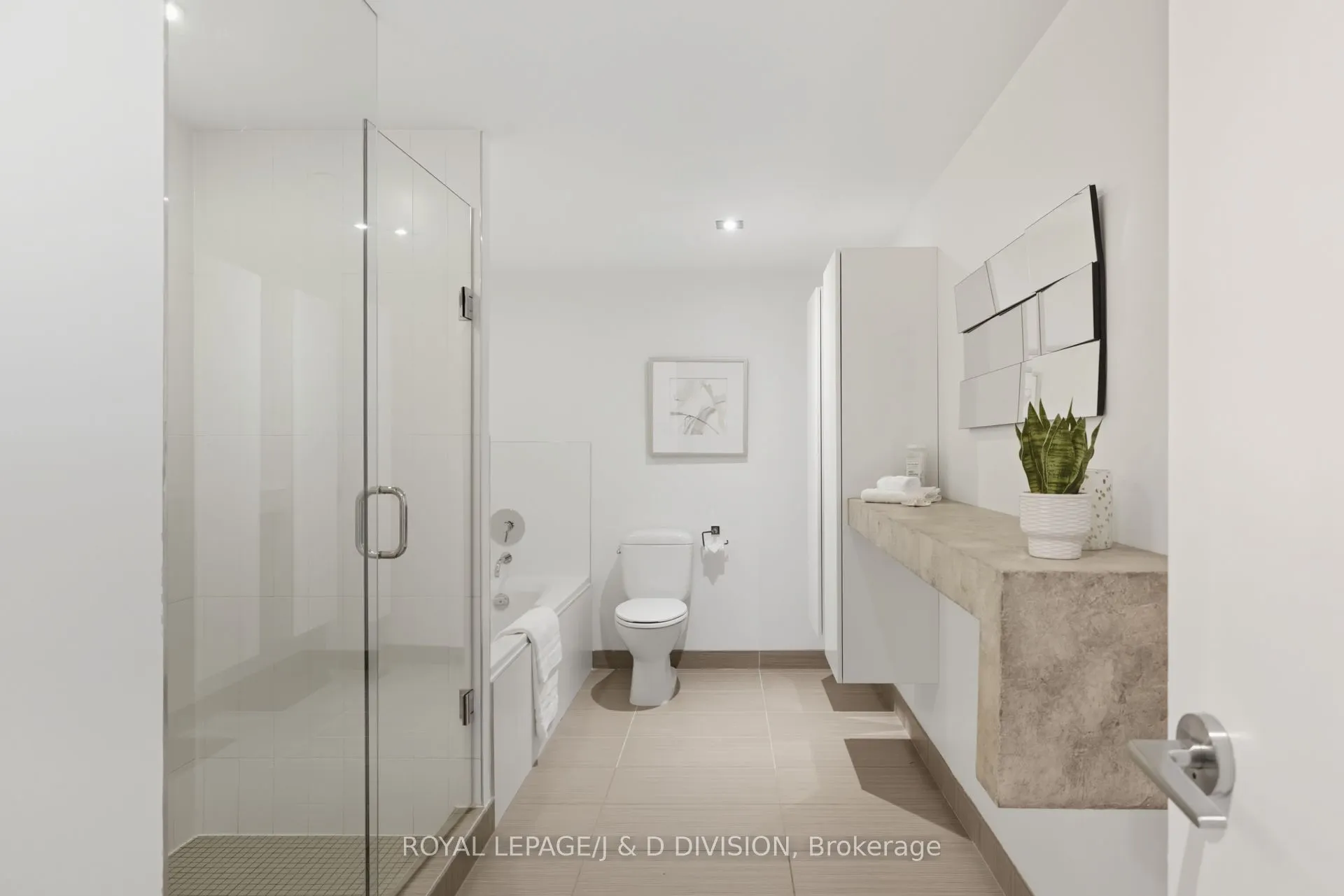 55 Stewart Street, #828