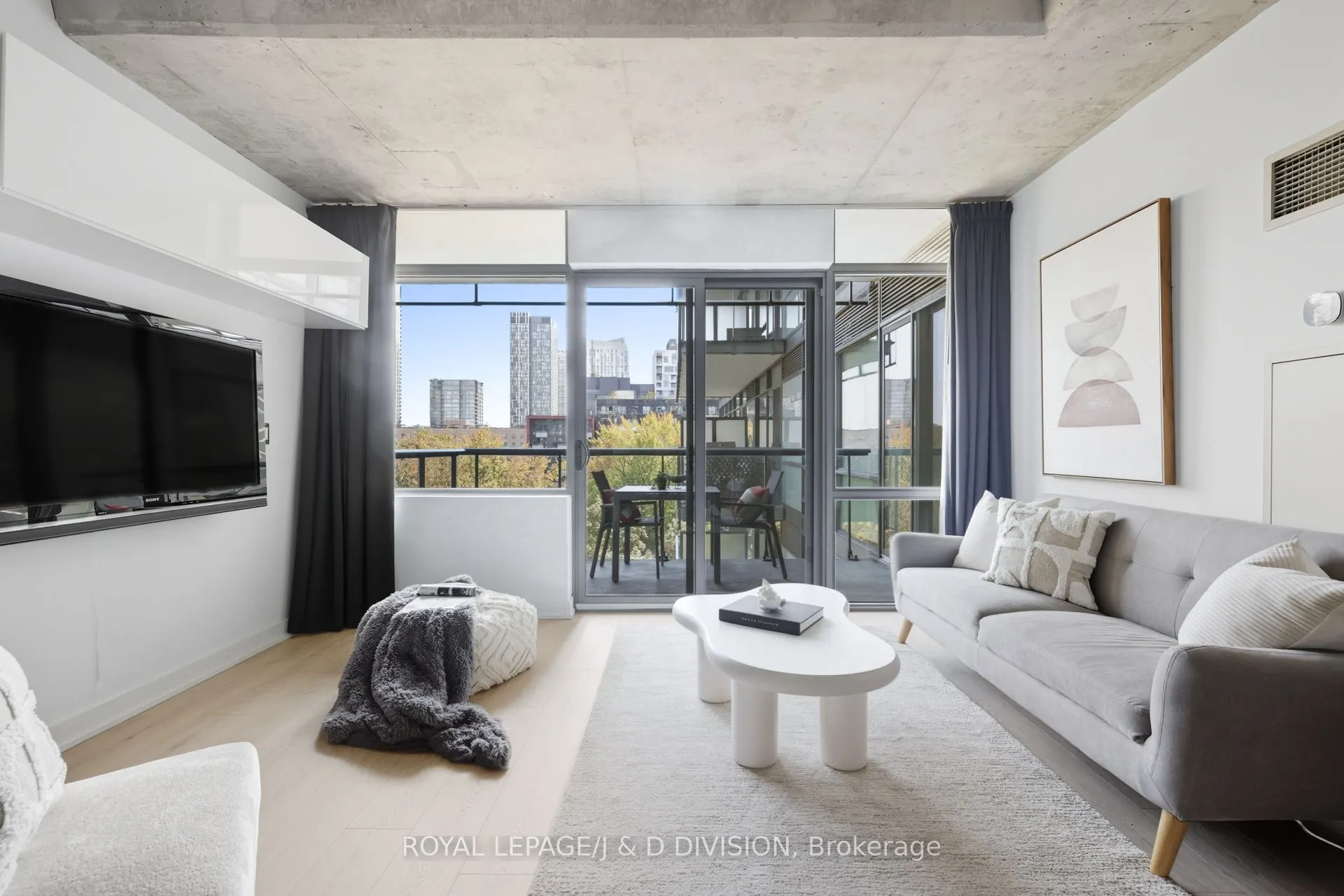 55 Stewart Street, #828