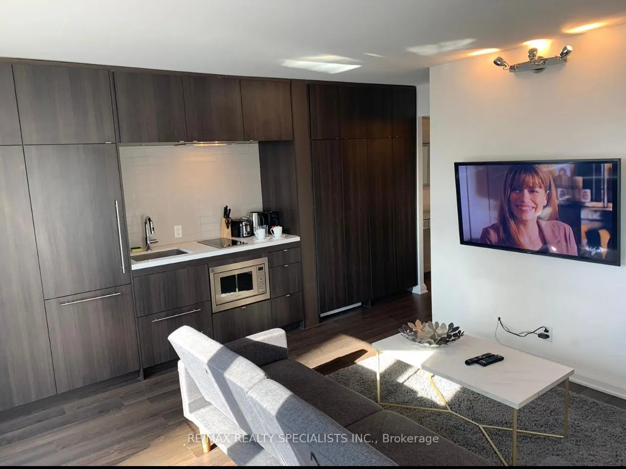 155 Yorkville Avenue, #1414