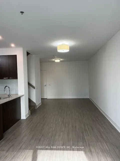 310 Tweedsmuir Avenue, #Th4