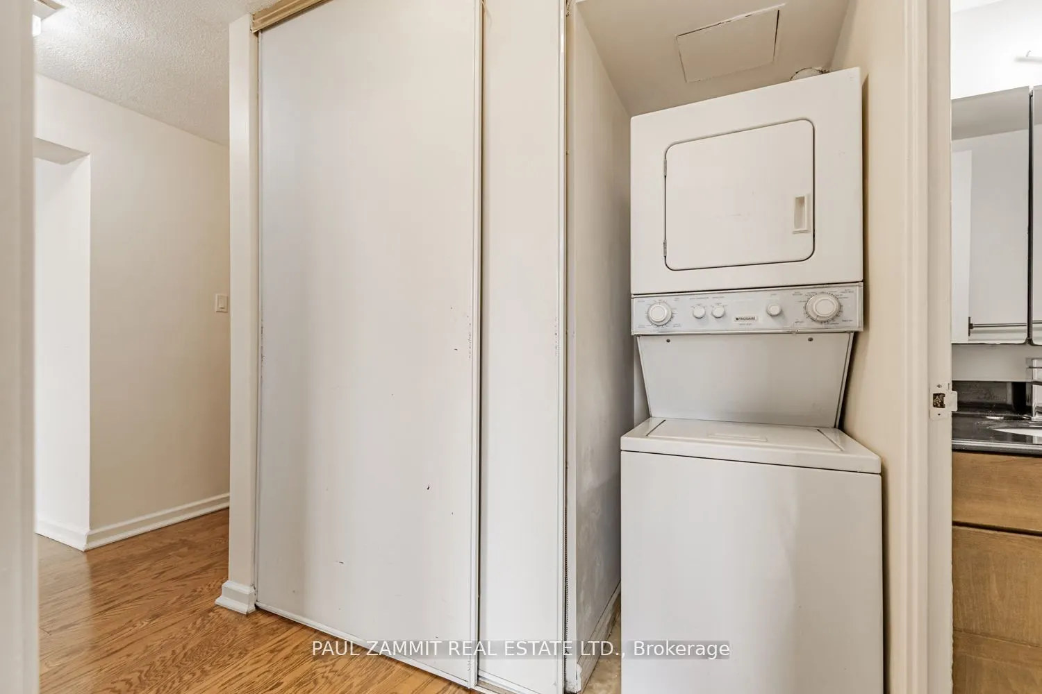 350 Seneca Hill Drive, #1005