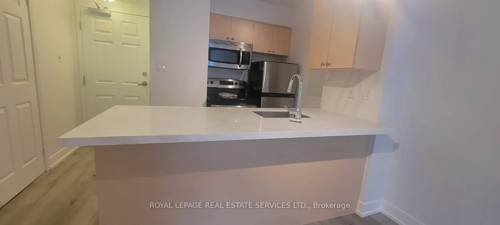 15 Maplewood Avenue, #208