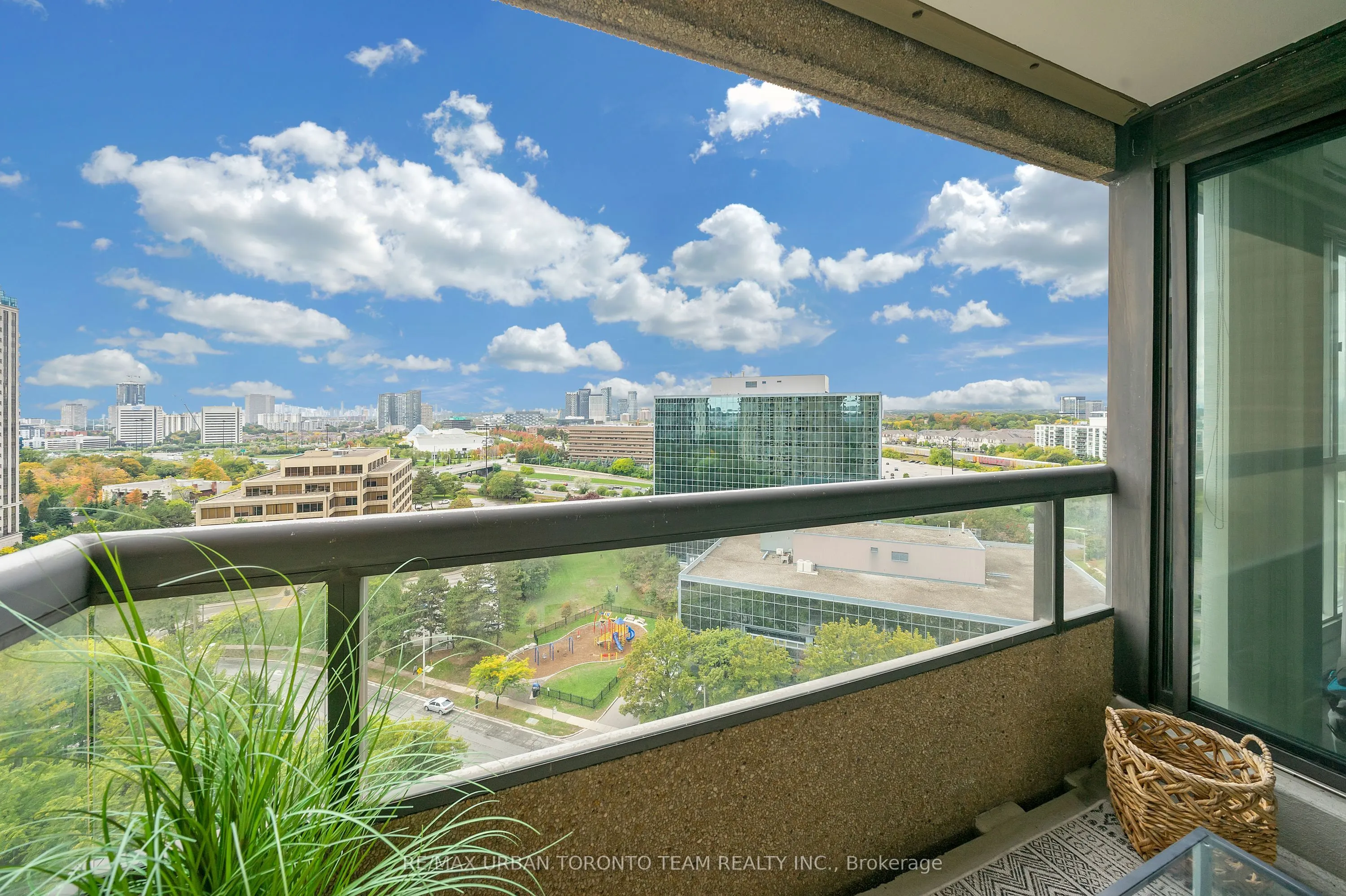 3 Concorde Place, #1601