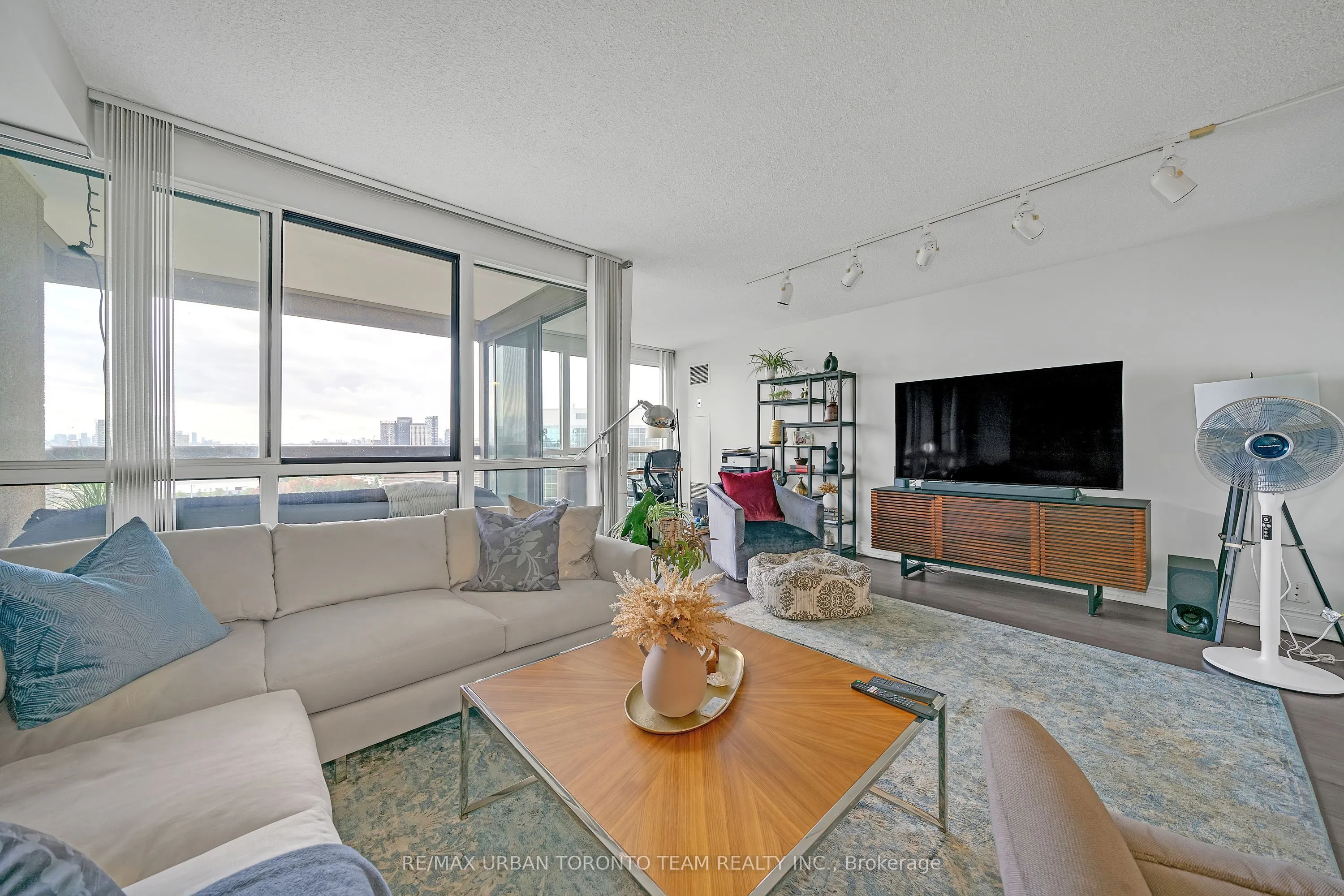 3 Concorde Place, #1601