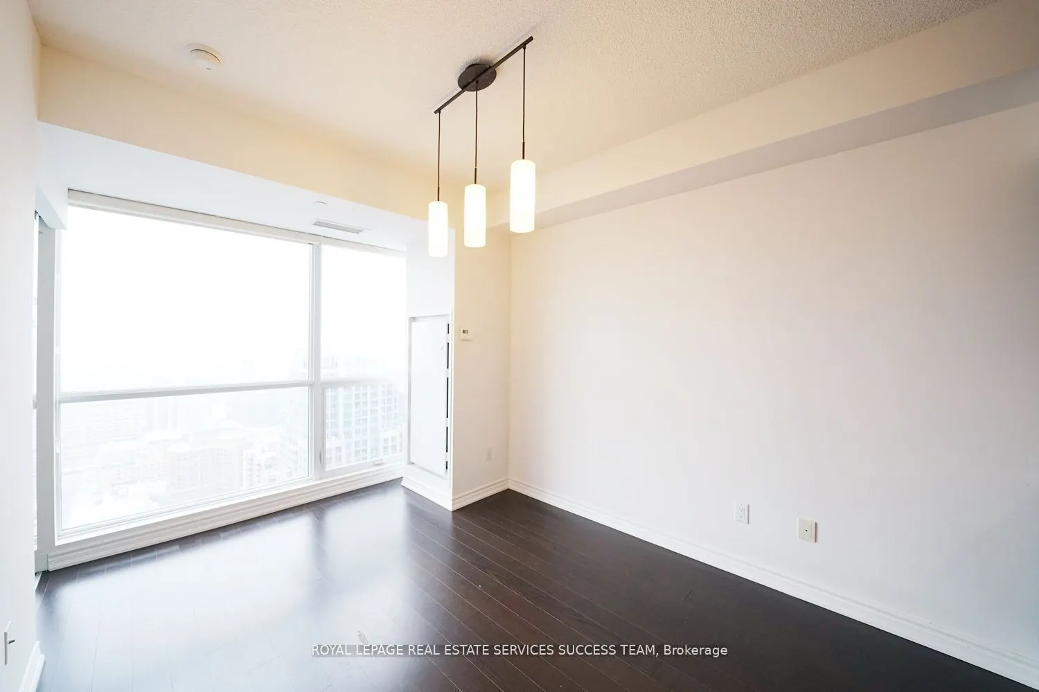 386 Yonge Street W, #4713
