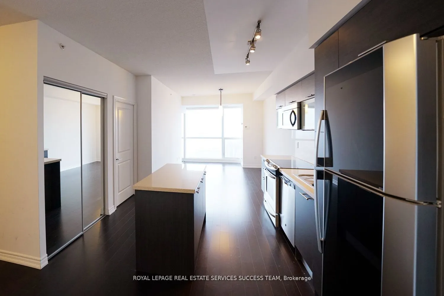 386 Yonge Street W, #4713