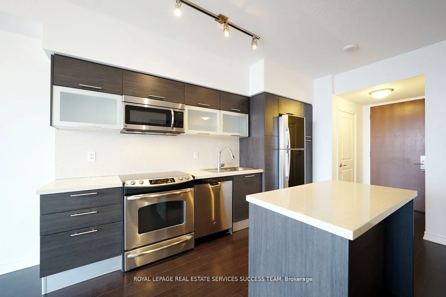 386 Yonge Street W, #4713