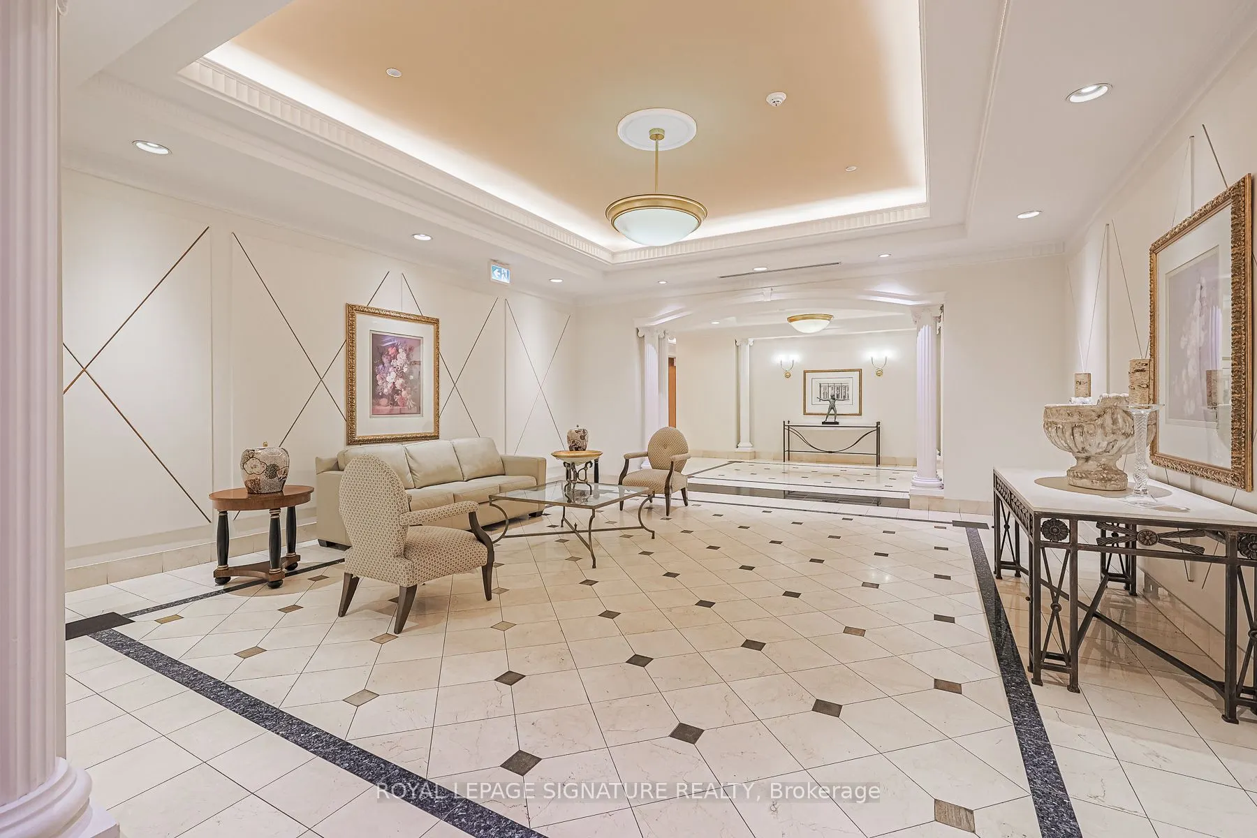 980 Yonge Street, #804