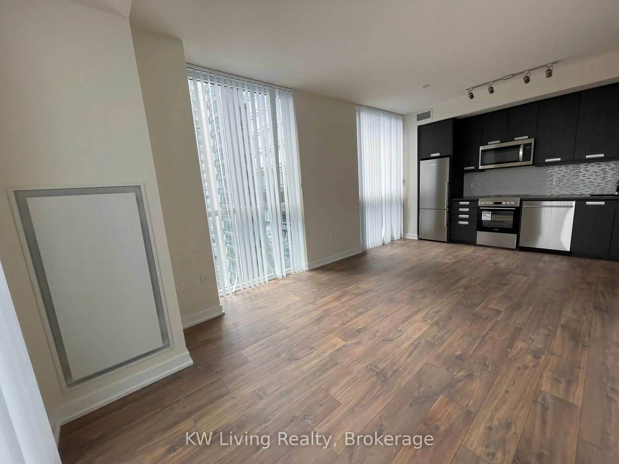 99 John Street, #3204