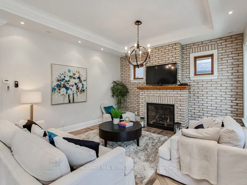 441 Oriole Parkway