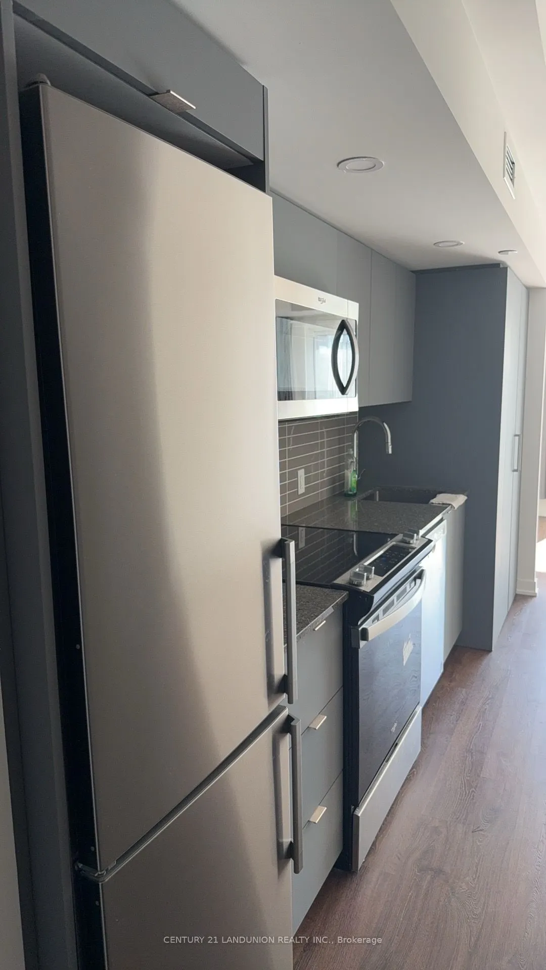 500 Wilson Avenue, #207