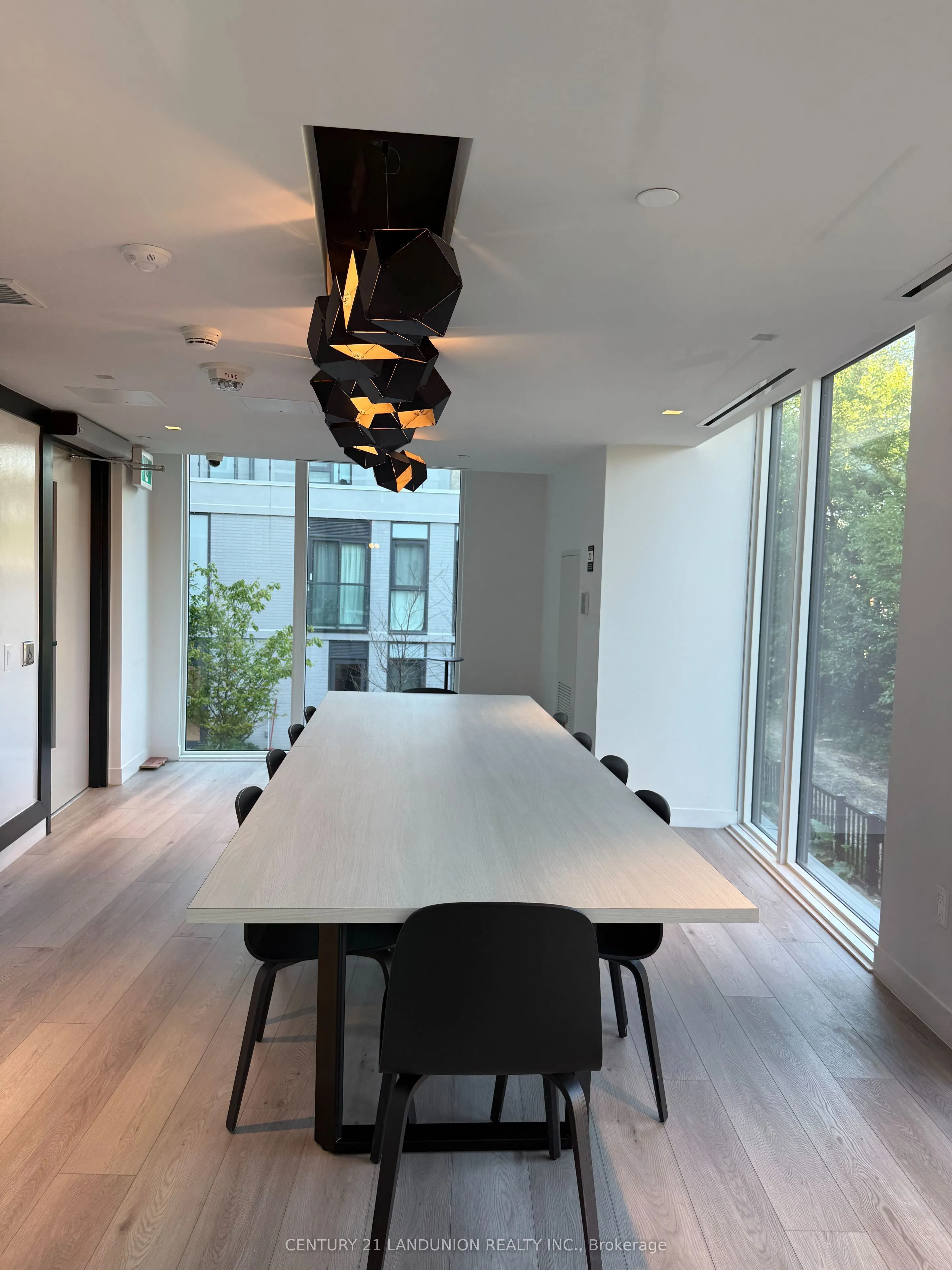 500 Wilson Avenue, #207
