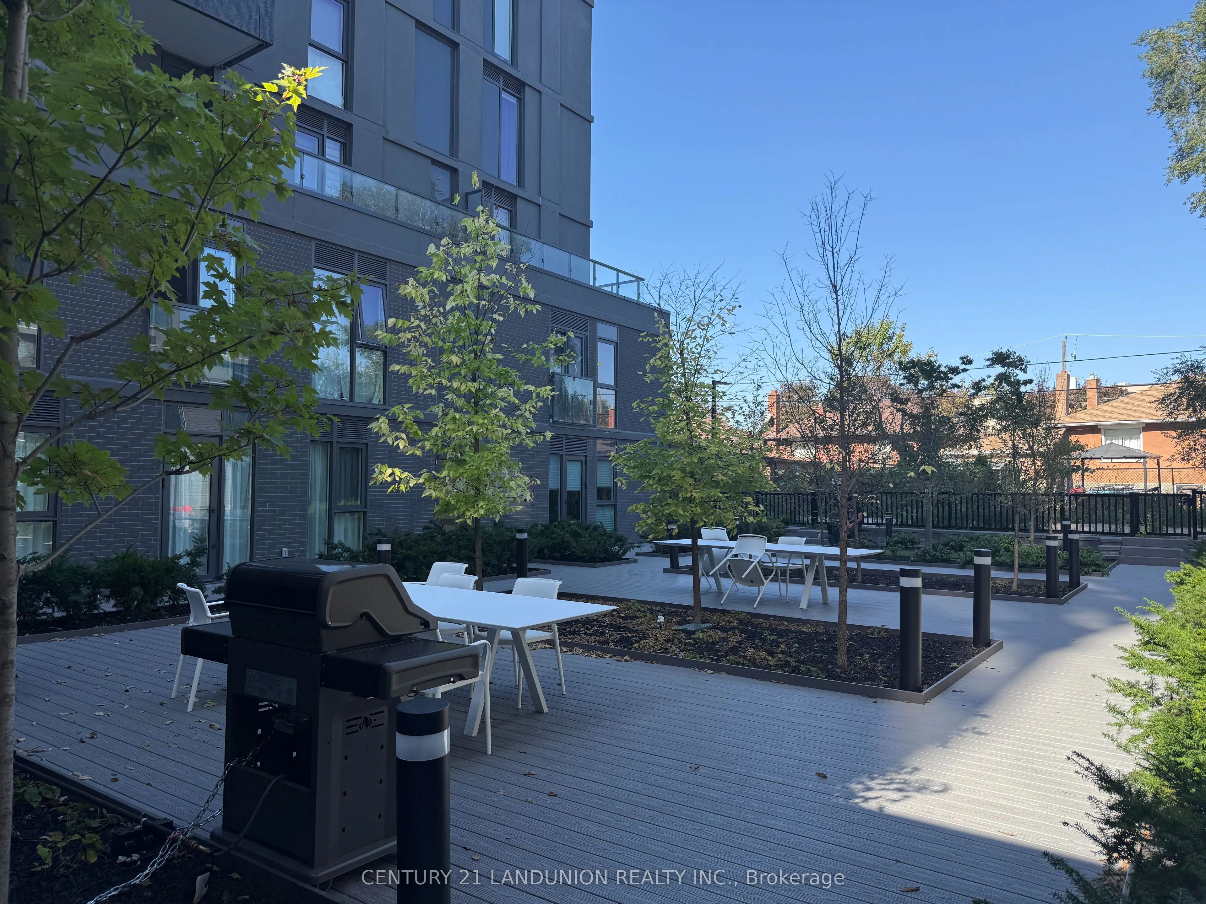 500 Wilson Avenue, #207