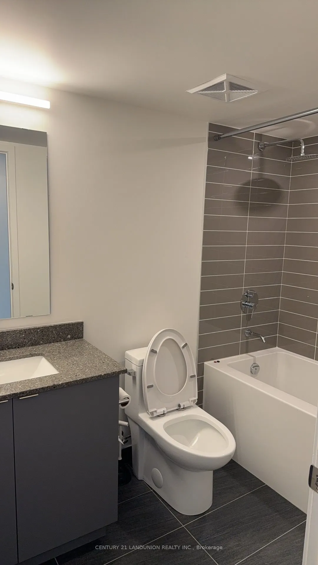 500 Wilson Avenue, #207