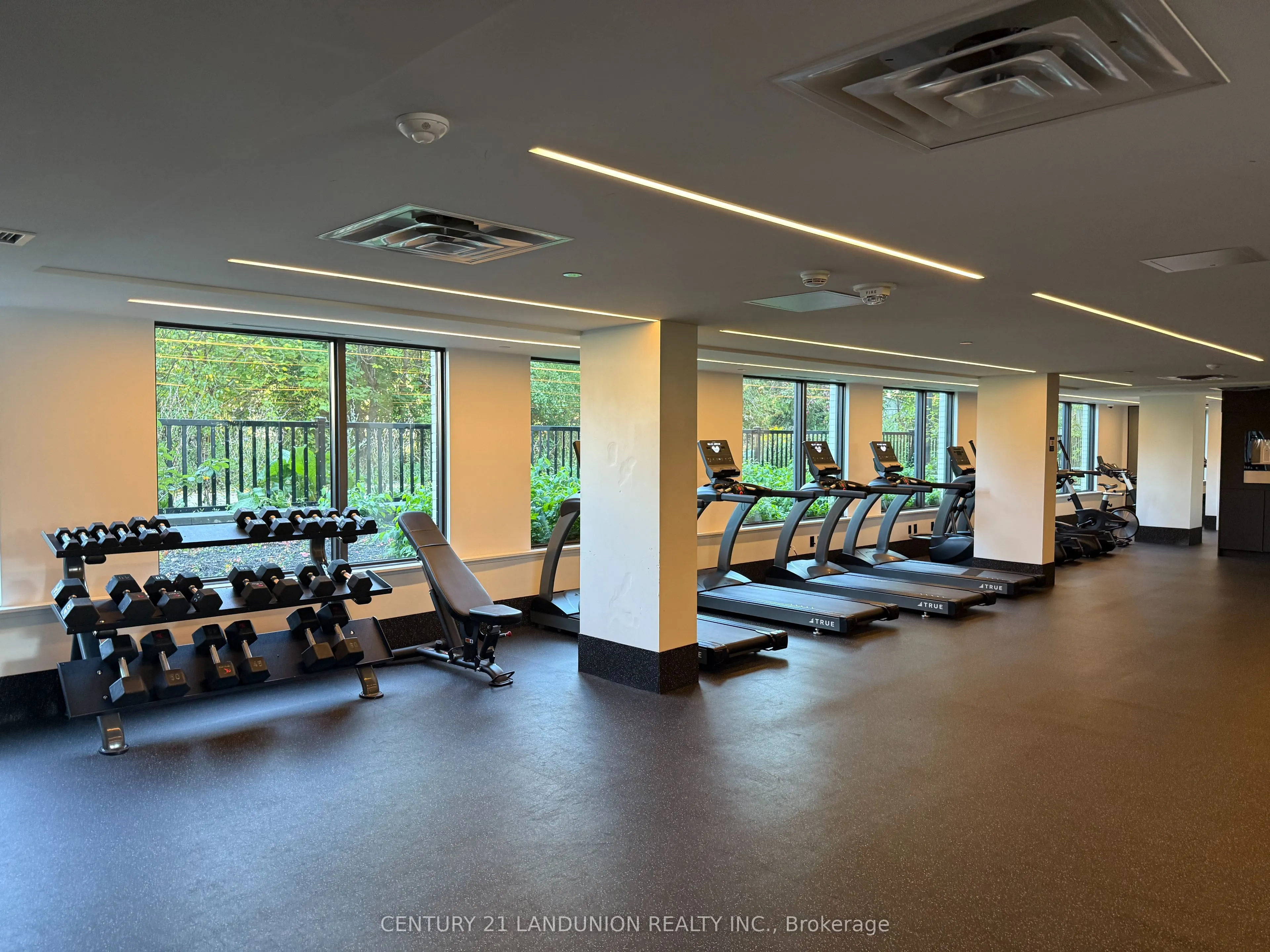 500 Wilson Avenue, #207