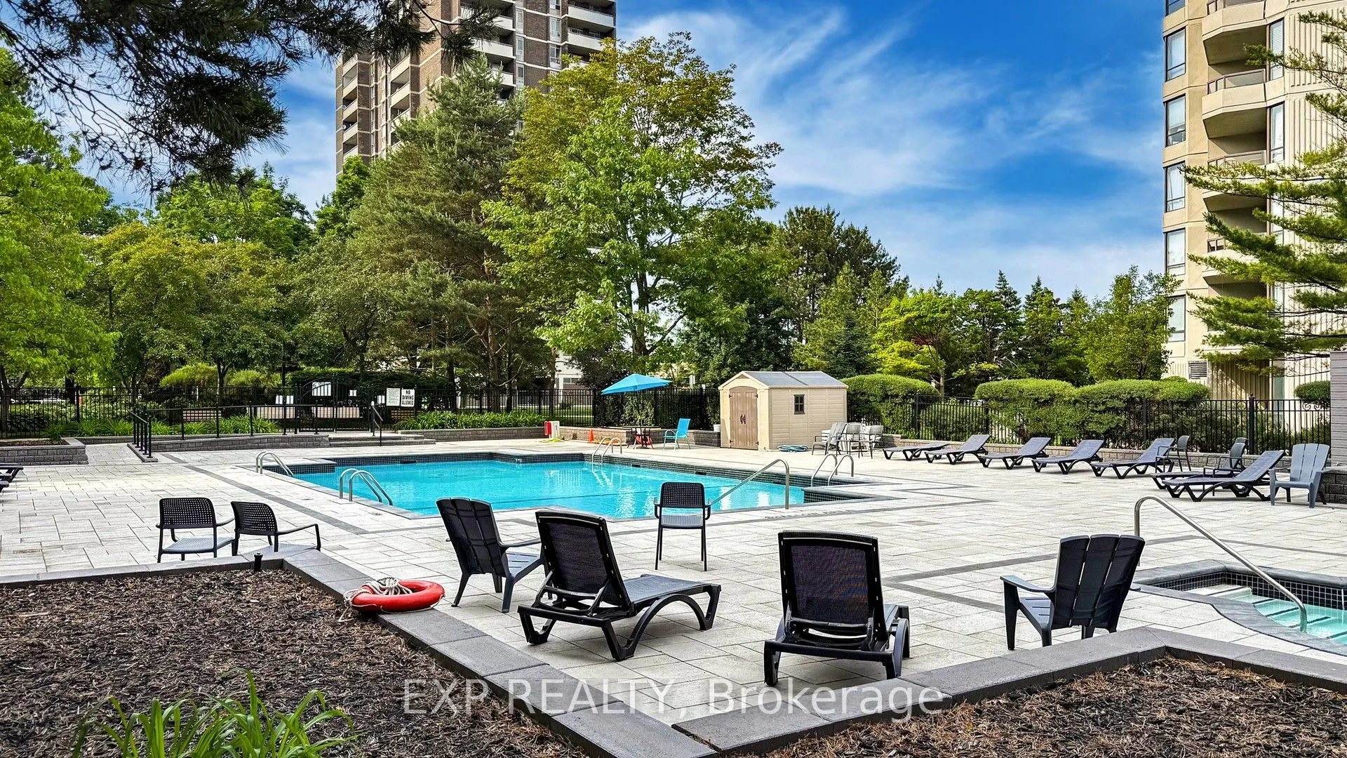 1121 Steeles Avenue W