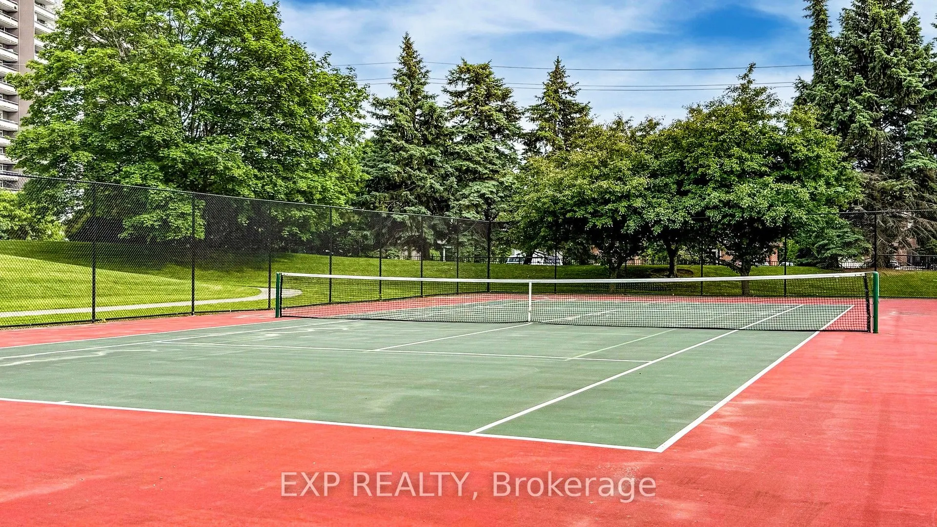 1121 Steeles Avenue W