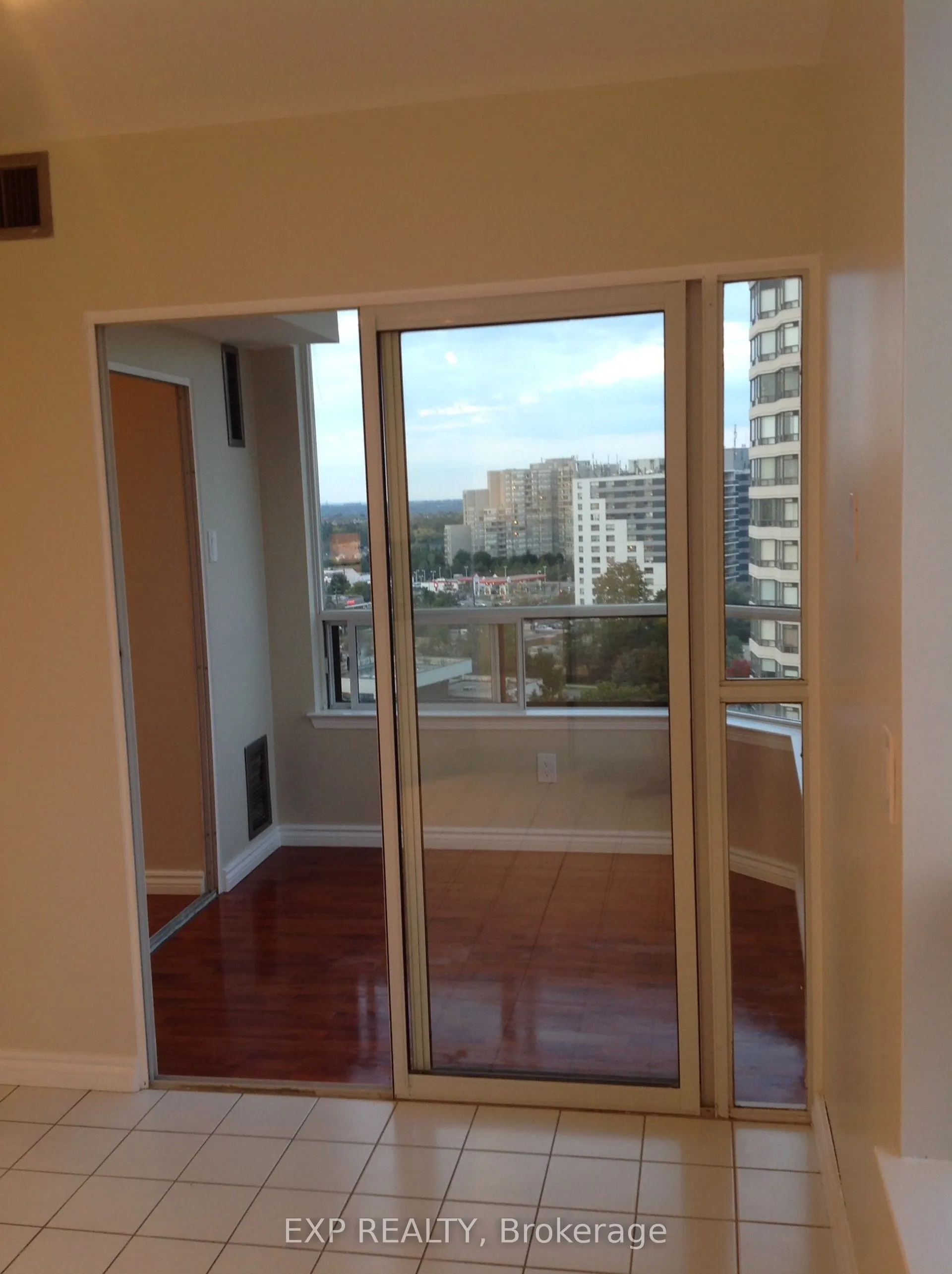 1121 Steeles Avenue W