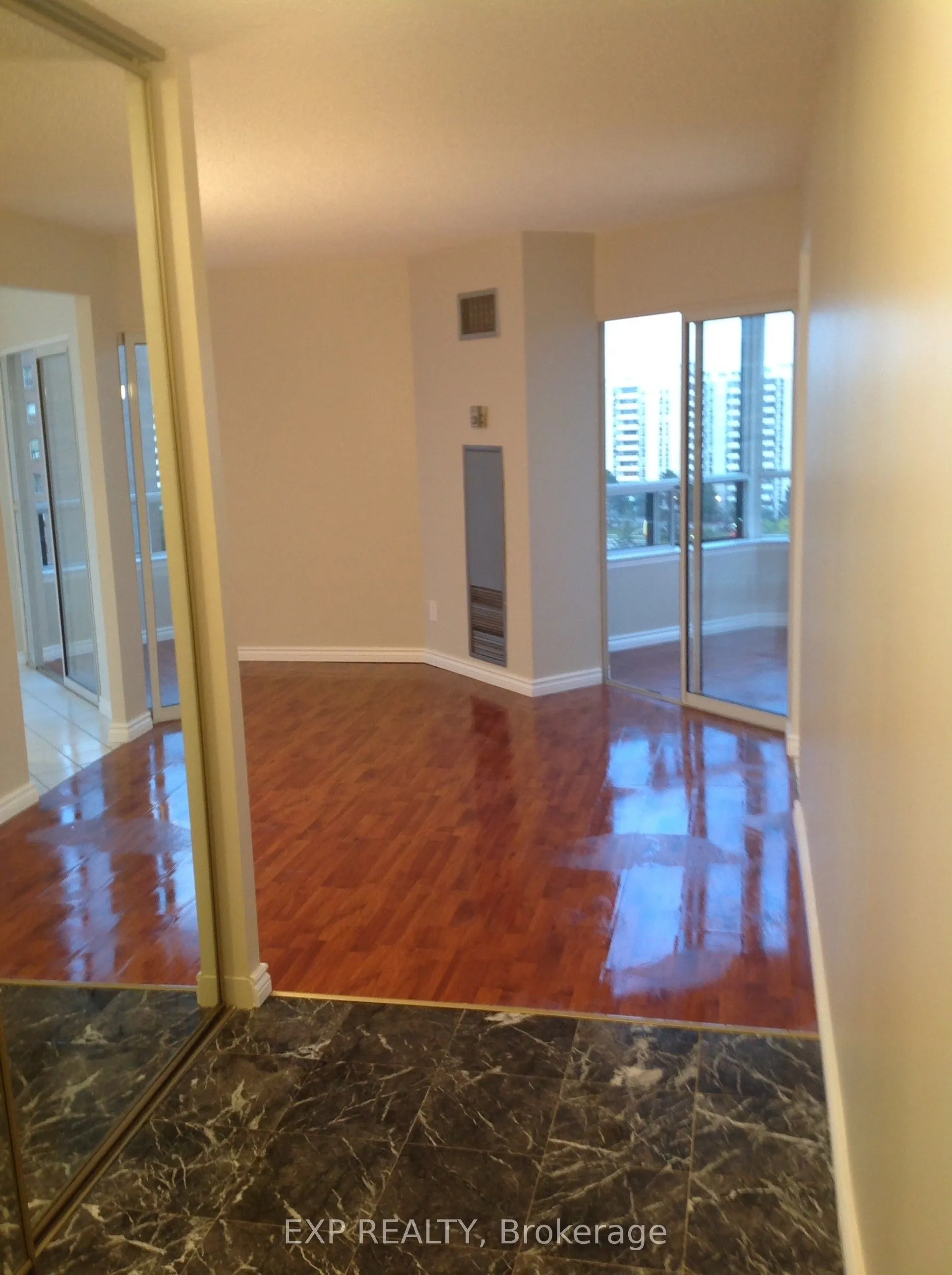 1121 Steeles Avenue W