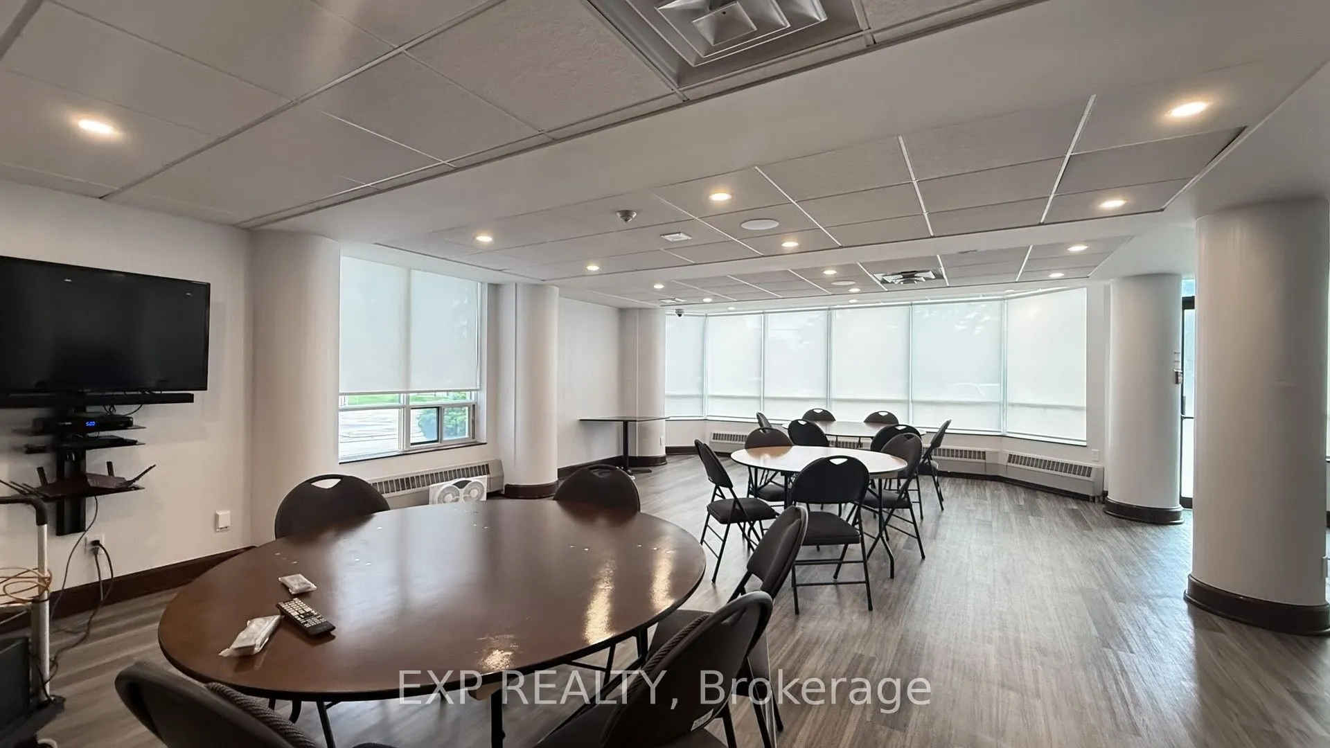 1121 Steeles Avenue W