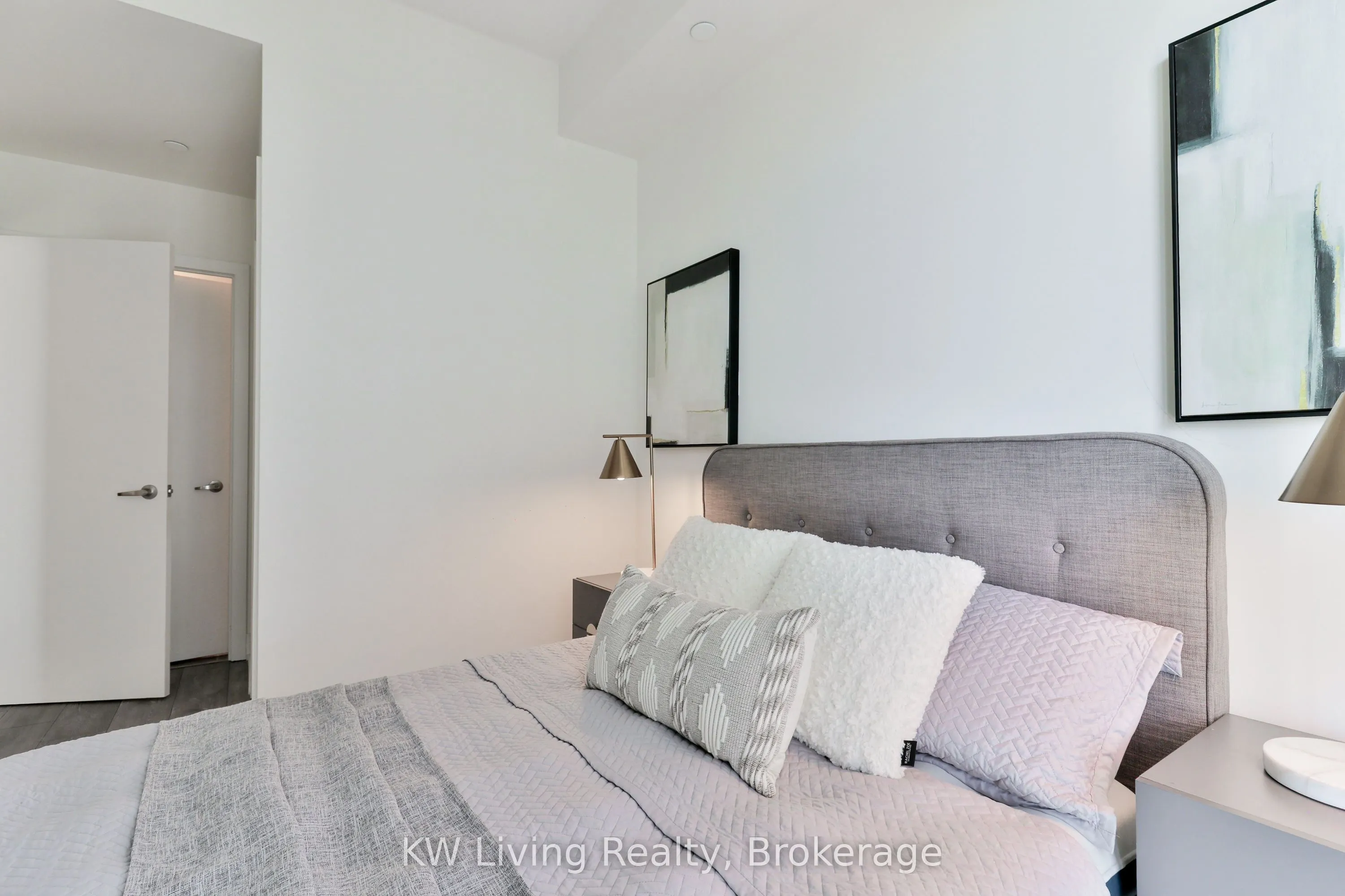 180 Fairview Mall Drive, #1210