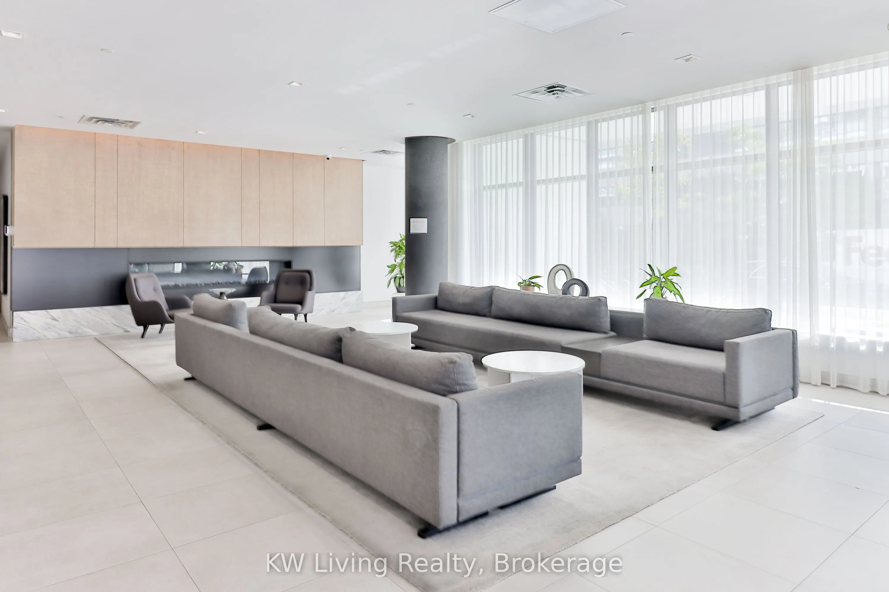180 Fairview Mall Drive, #1210