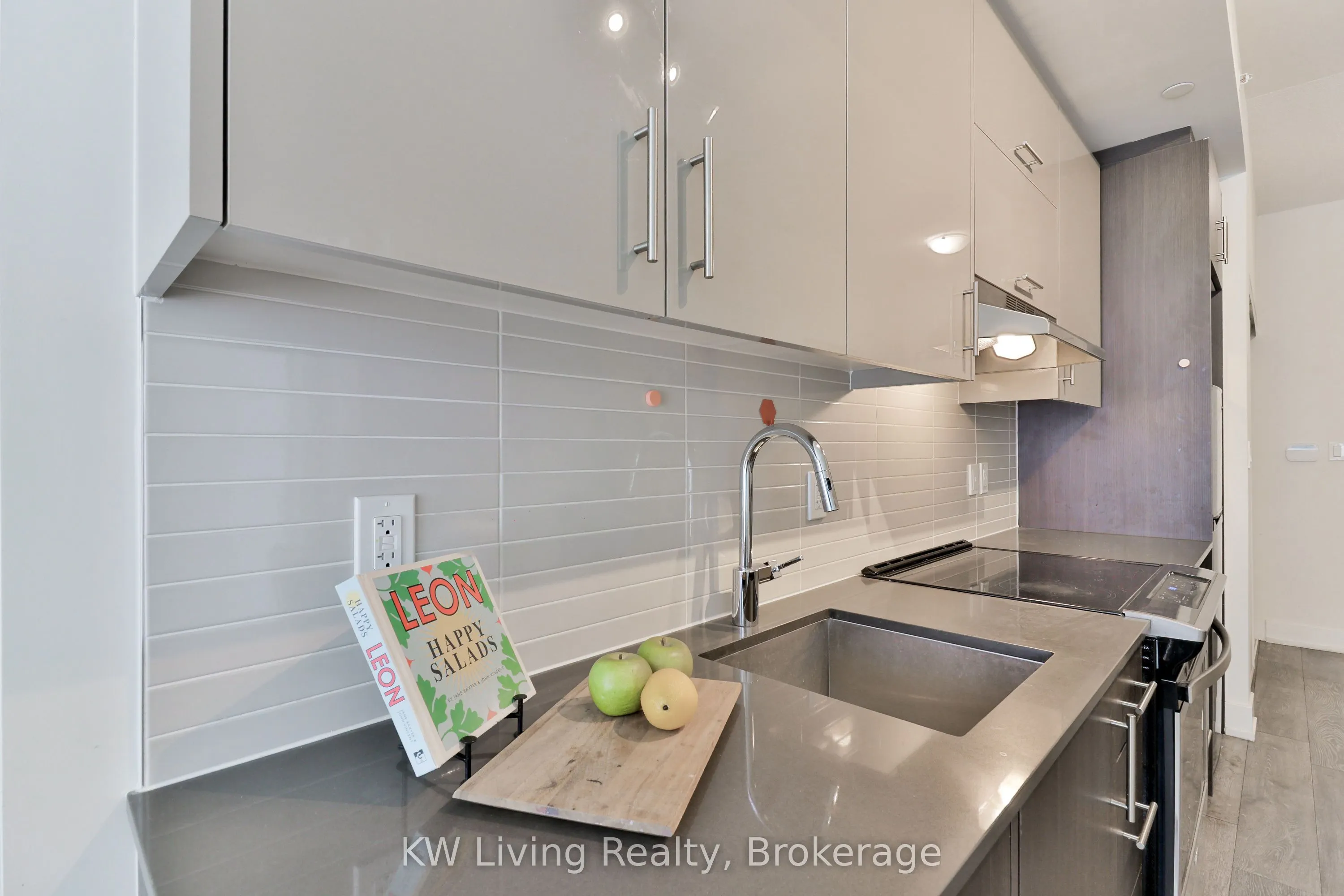 180 Fairview Mall Drive, #1210