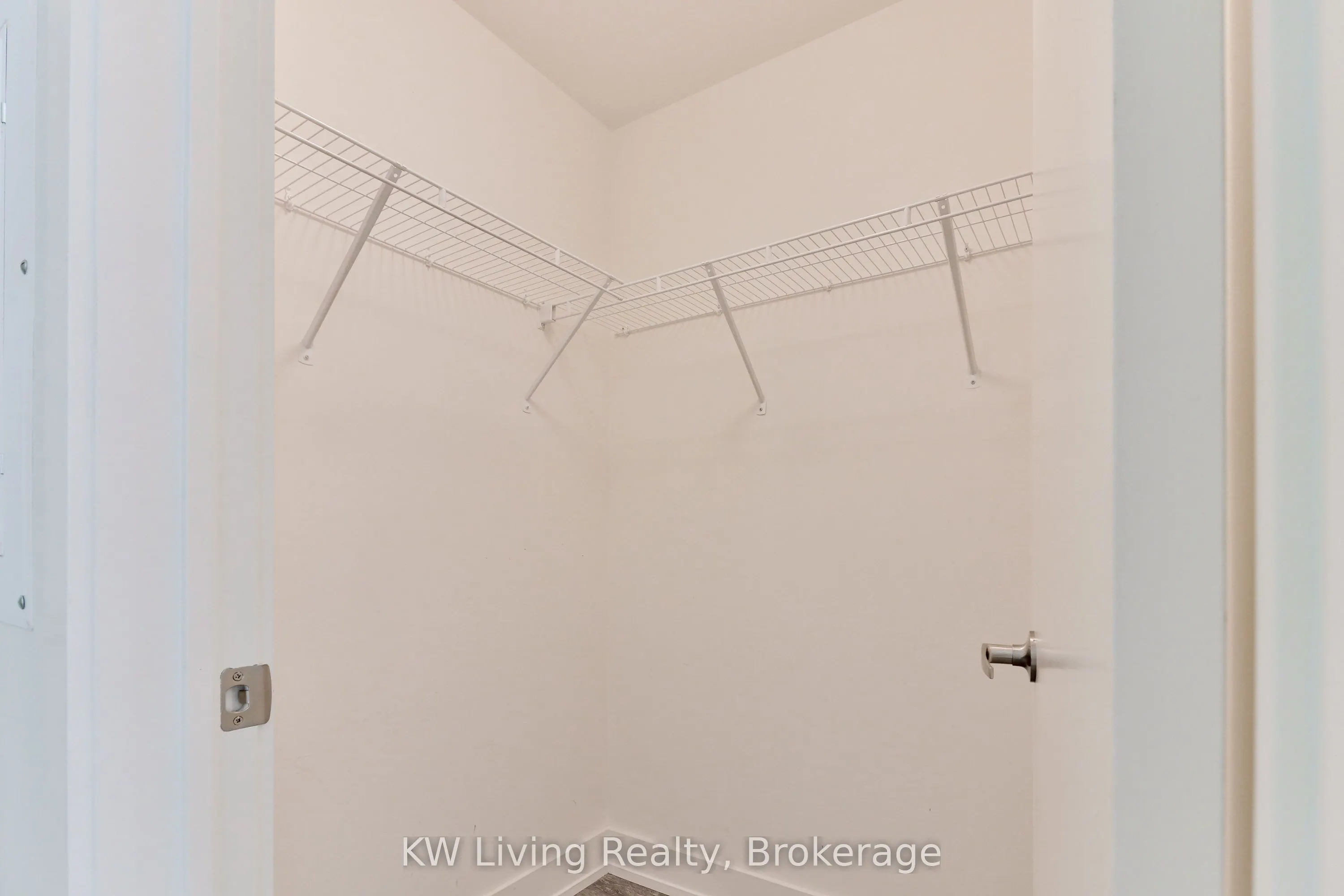 180 Fairview Mall Drive, #1210