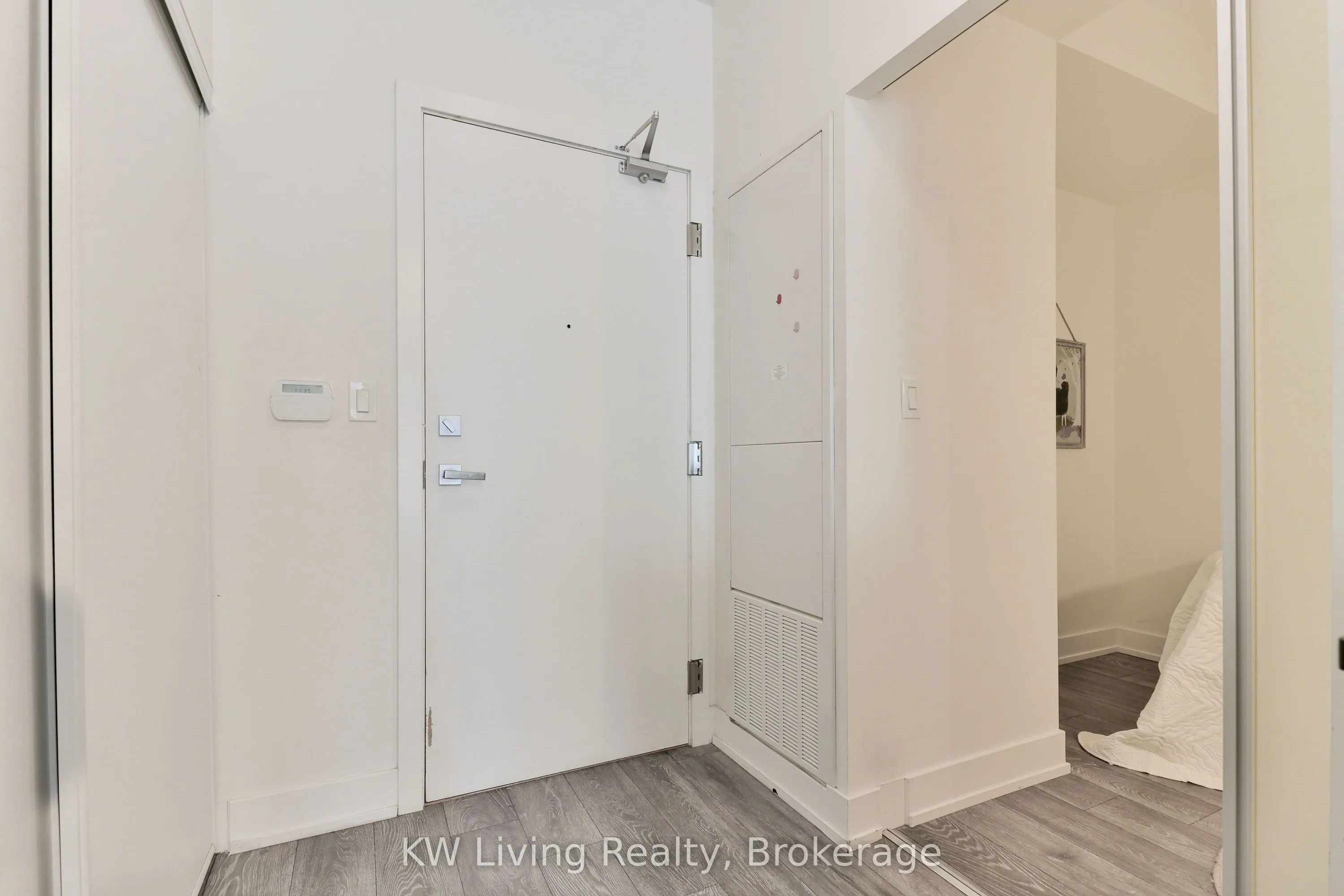 180 Fairview Mall Drive, #1210