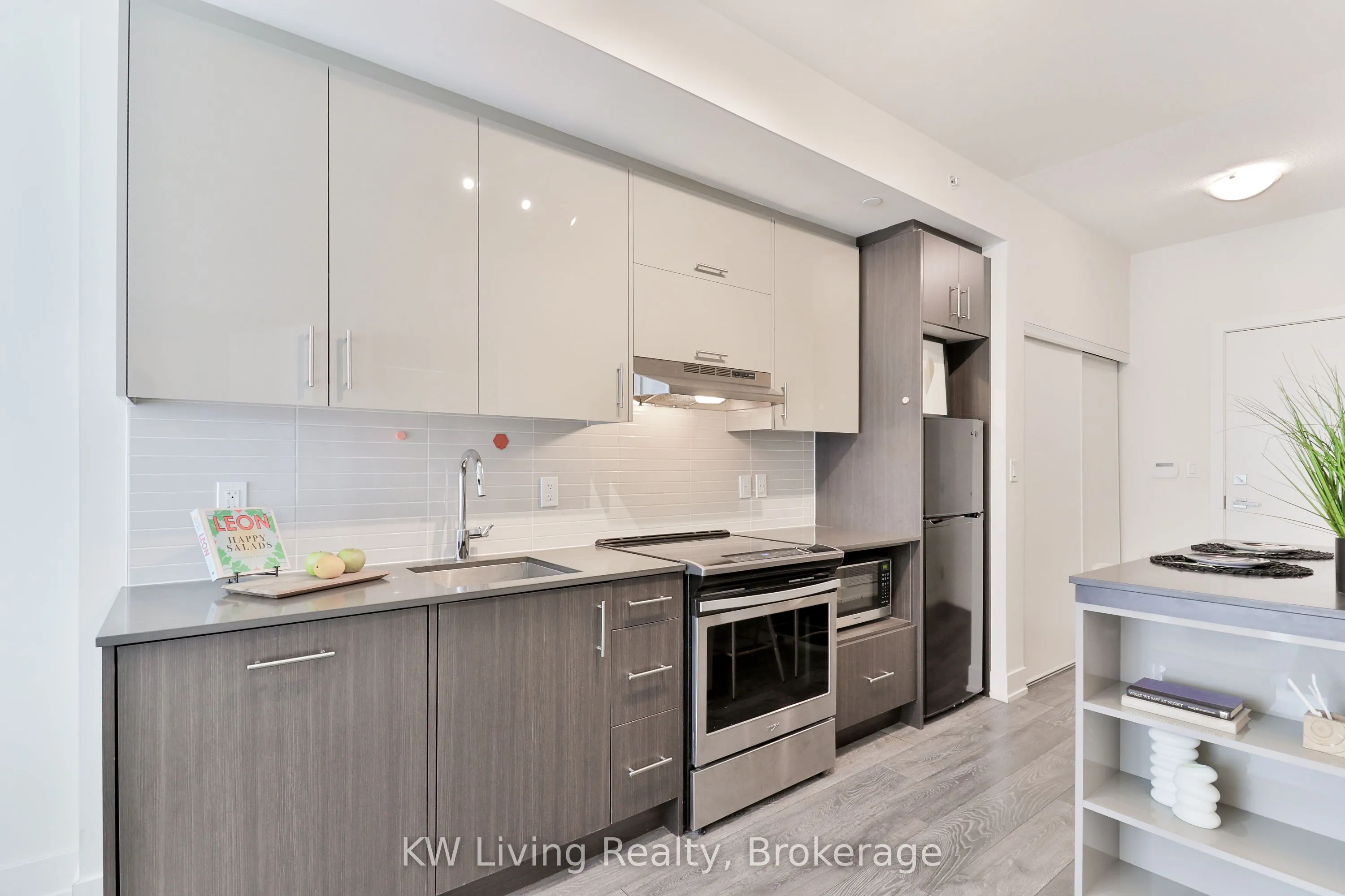 180 Fairview Mall Drive, #1210