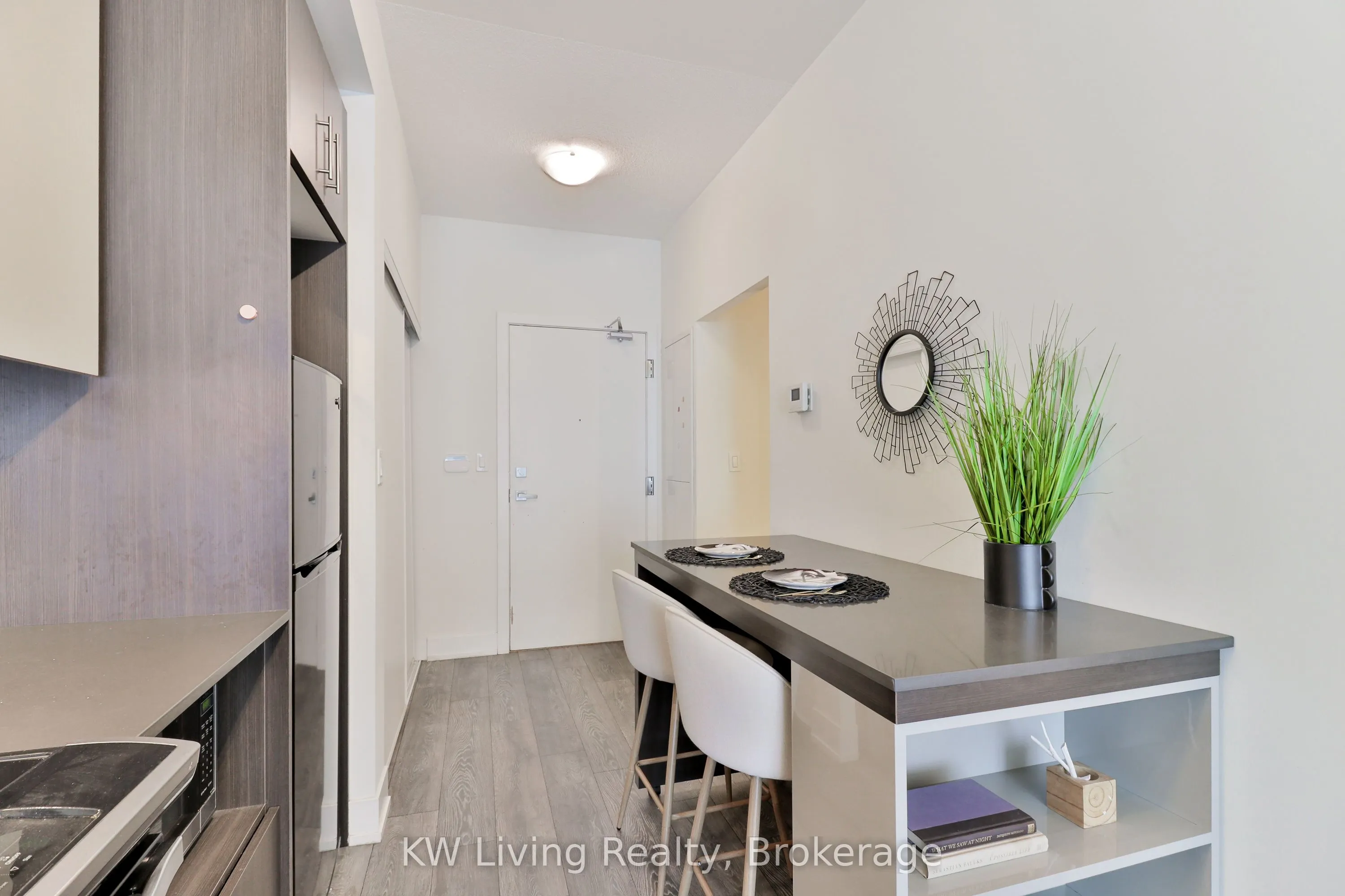 180 Fairview Mall Drive, #1210