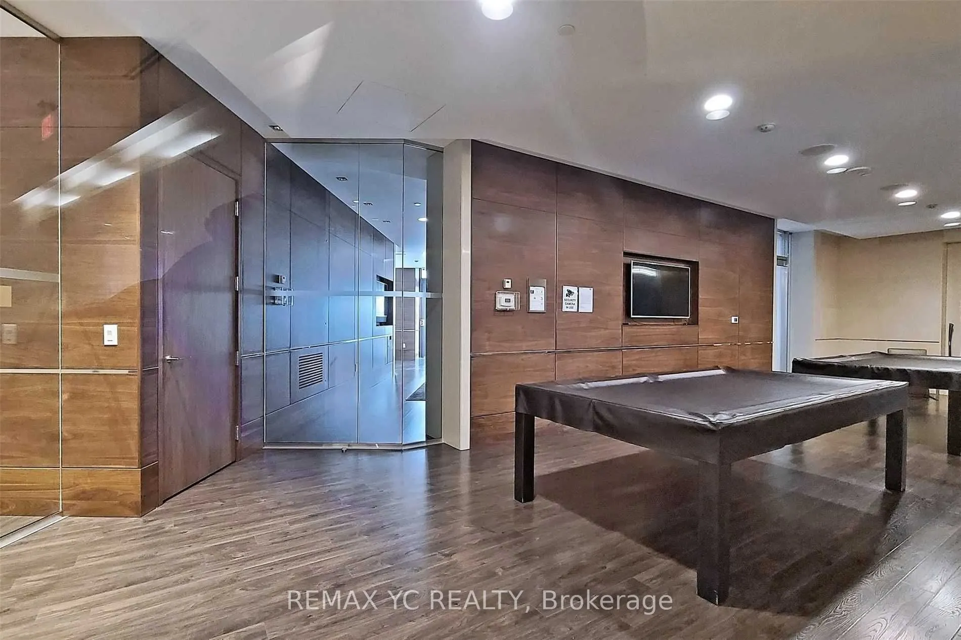 2 Anndale Drive, #PH4