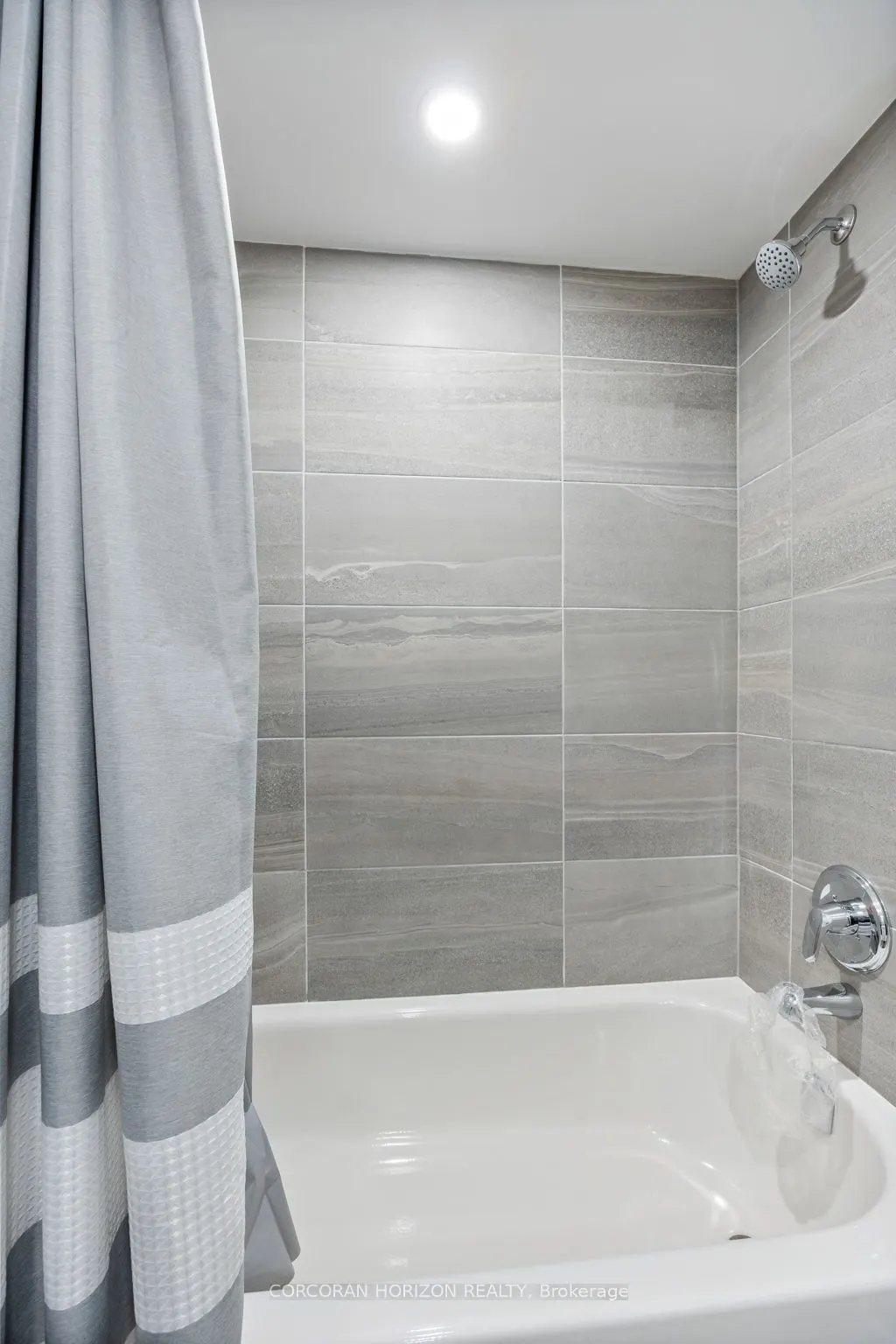 8 Marquette Avenue, #2