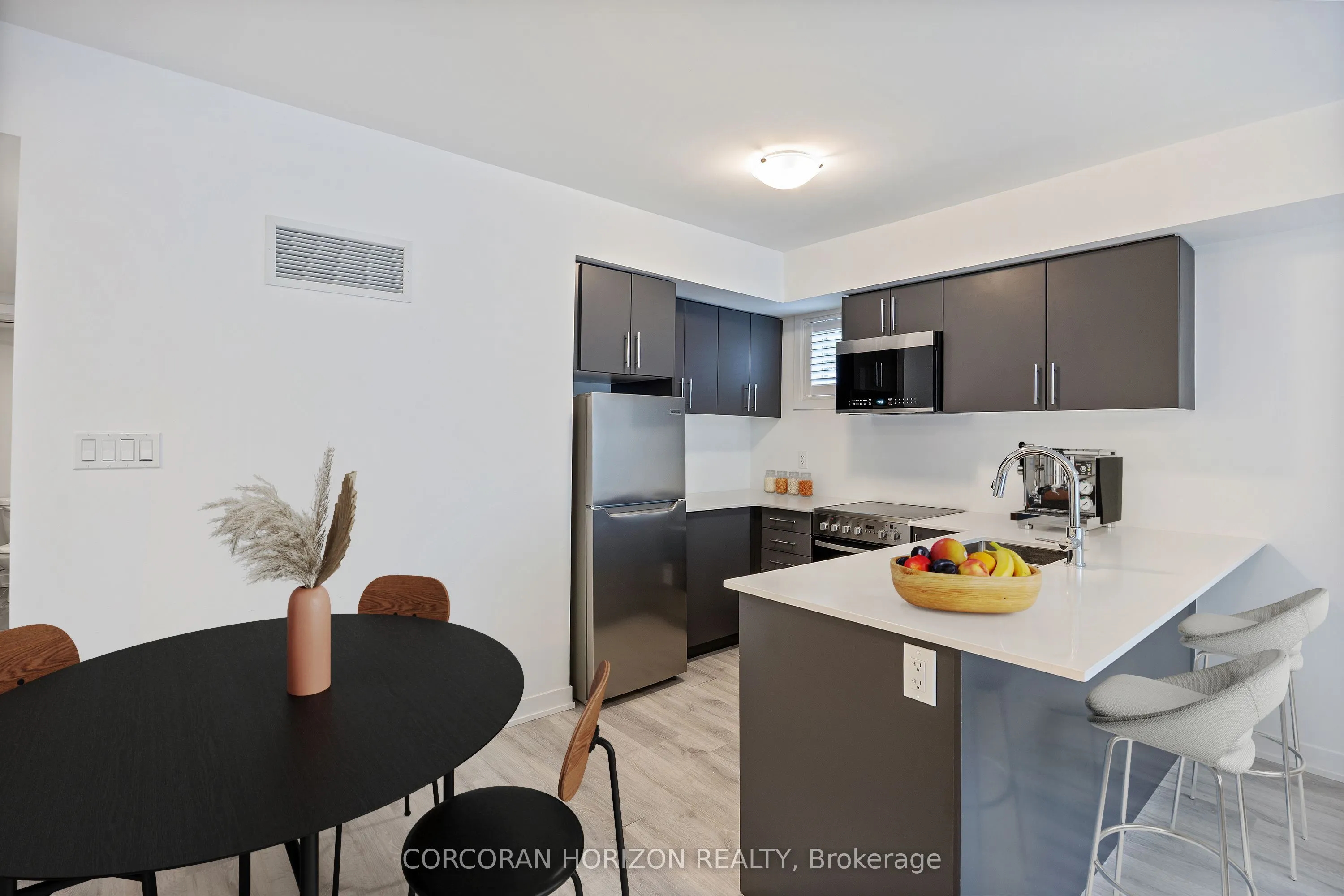 8 Marquette Avenue, #2