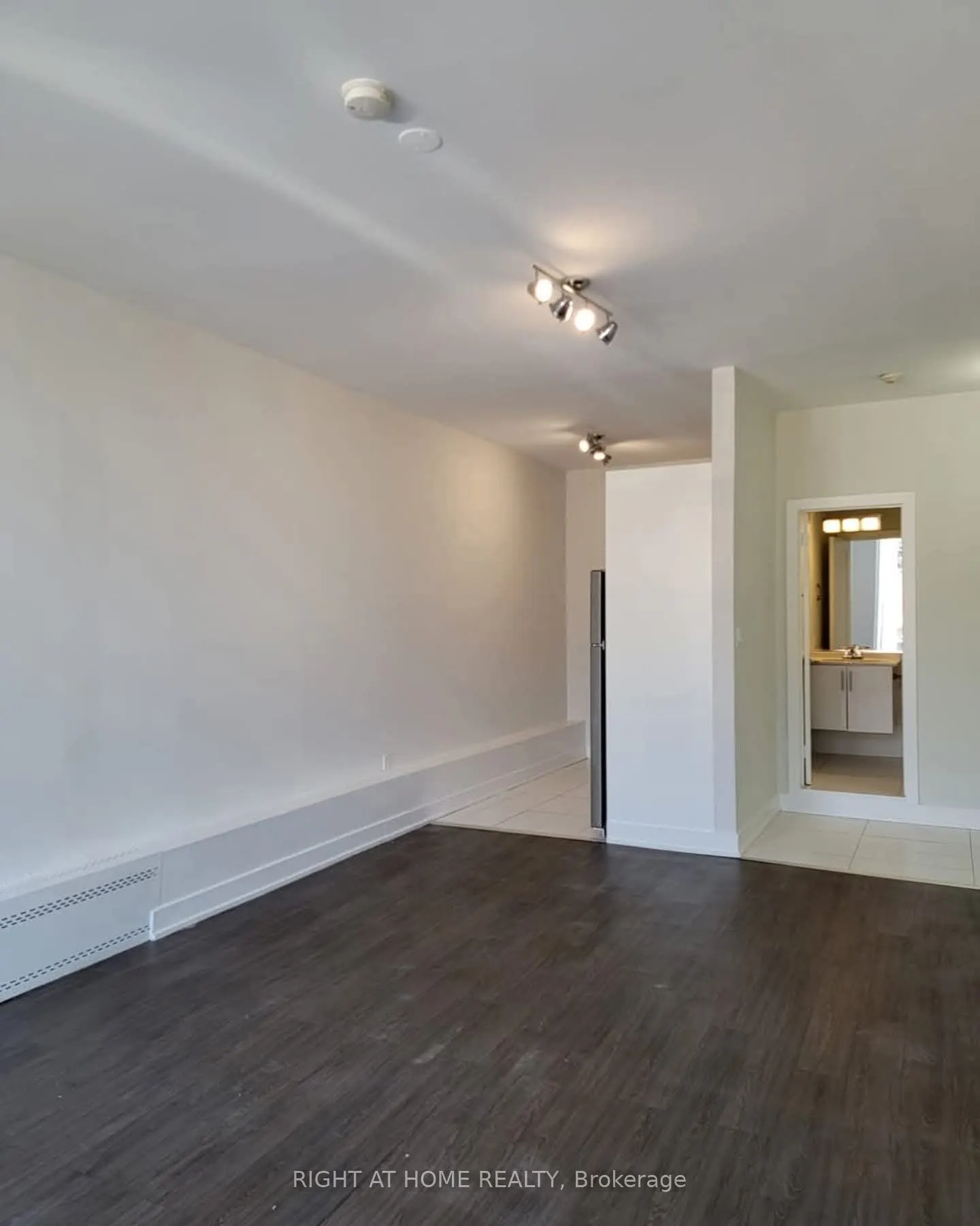 1807 Eglinton Avenue W, #201