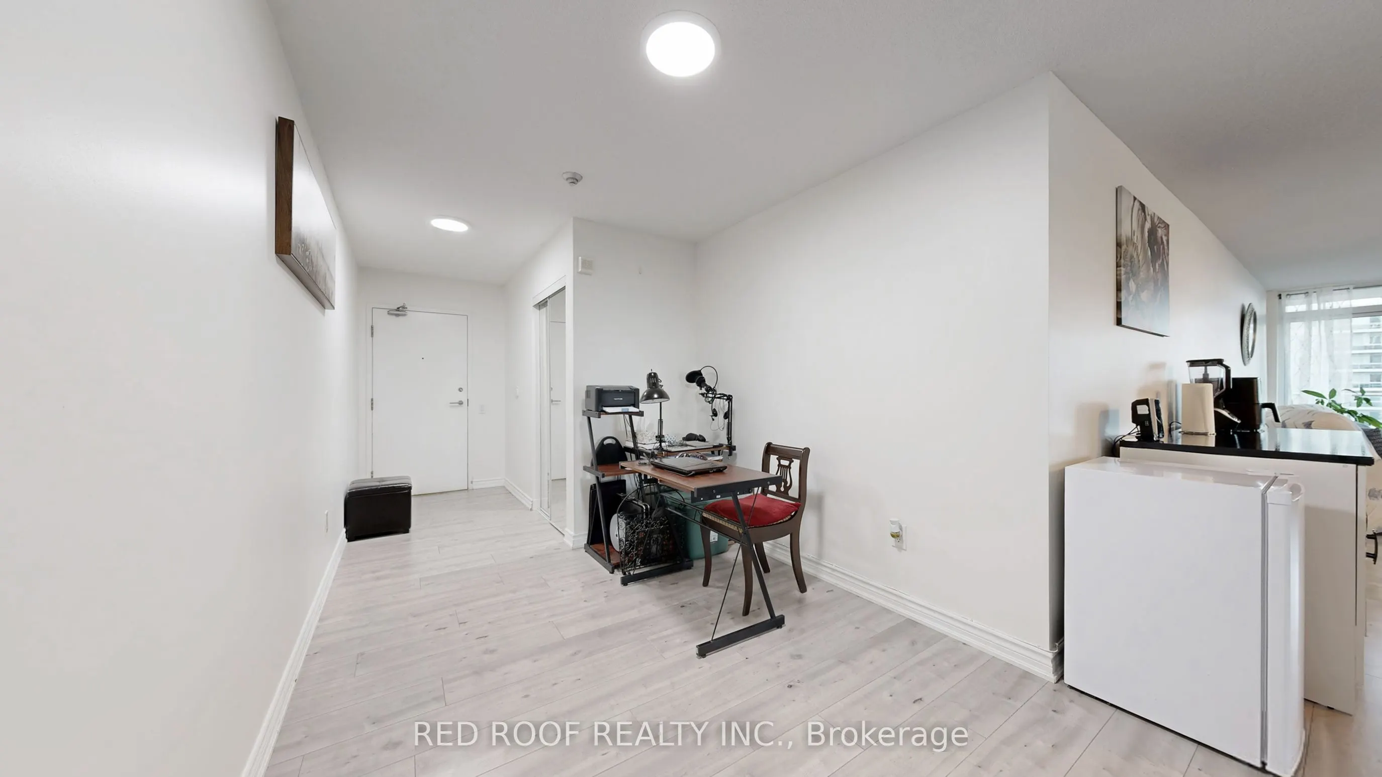33 Singer Court #711