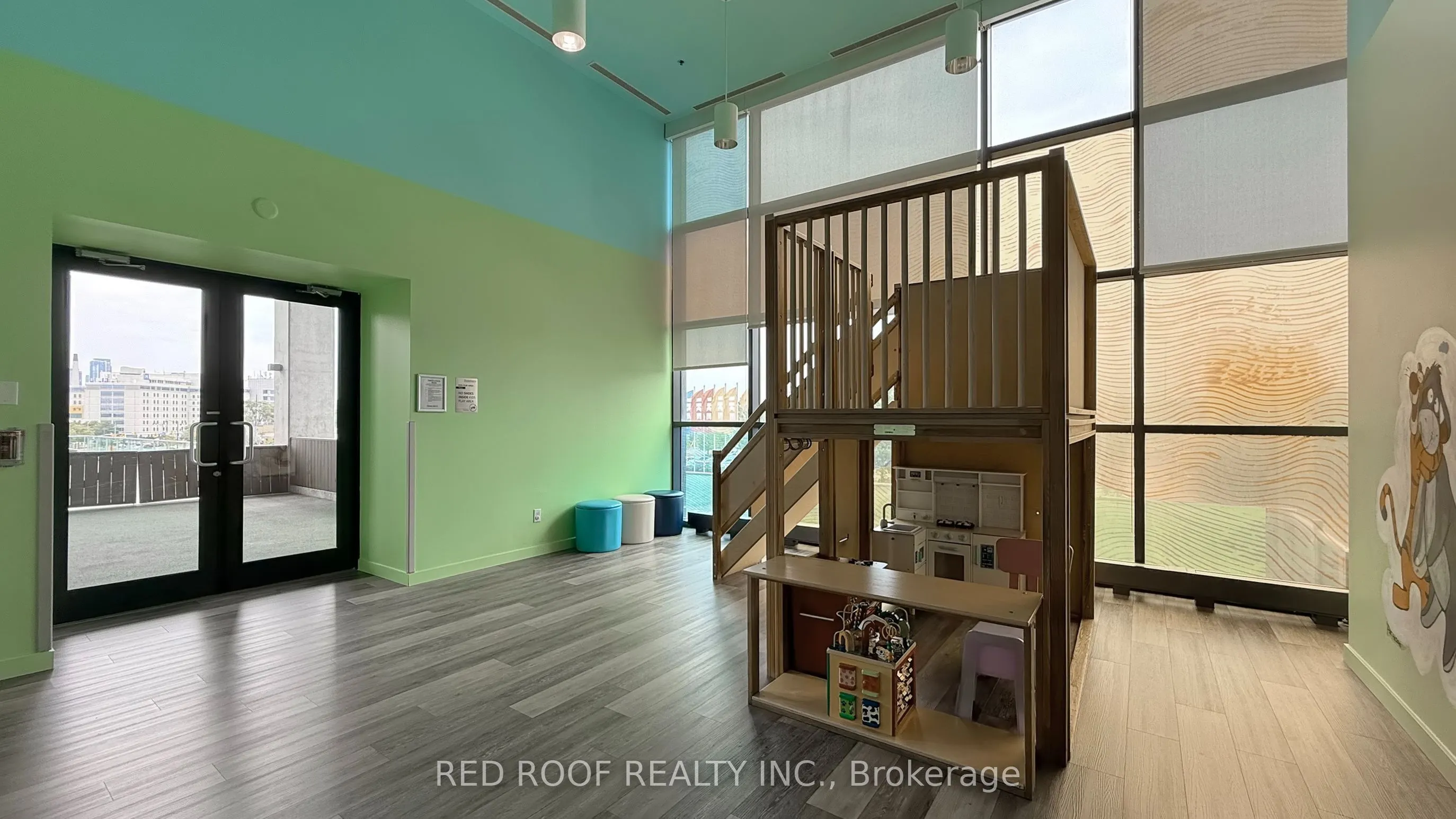 33 Singer Court, #711