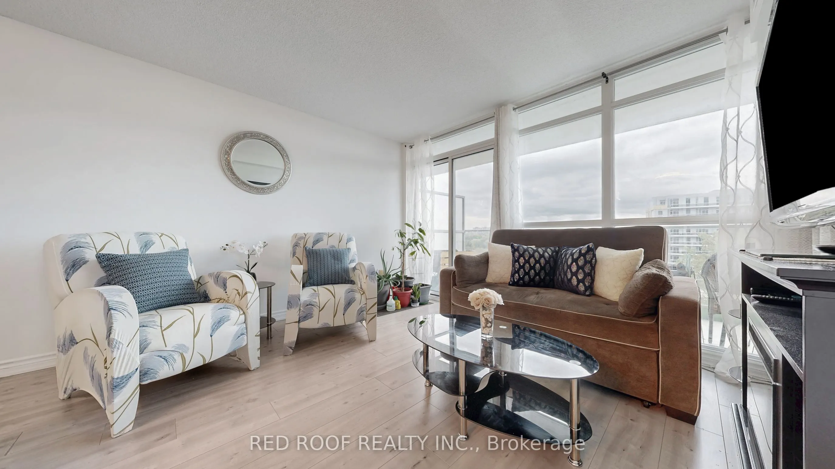 33 Singer Court, #711