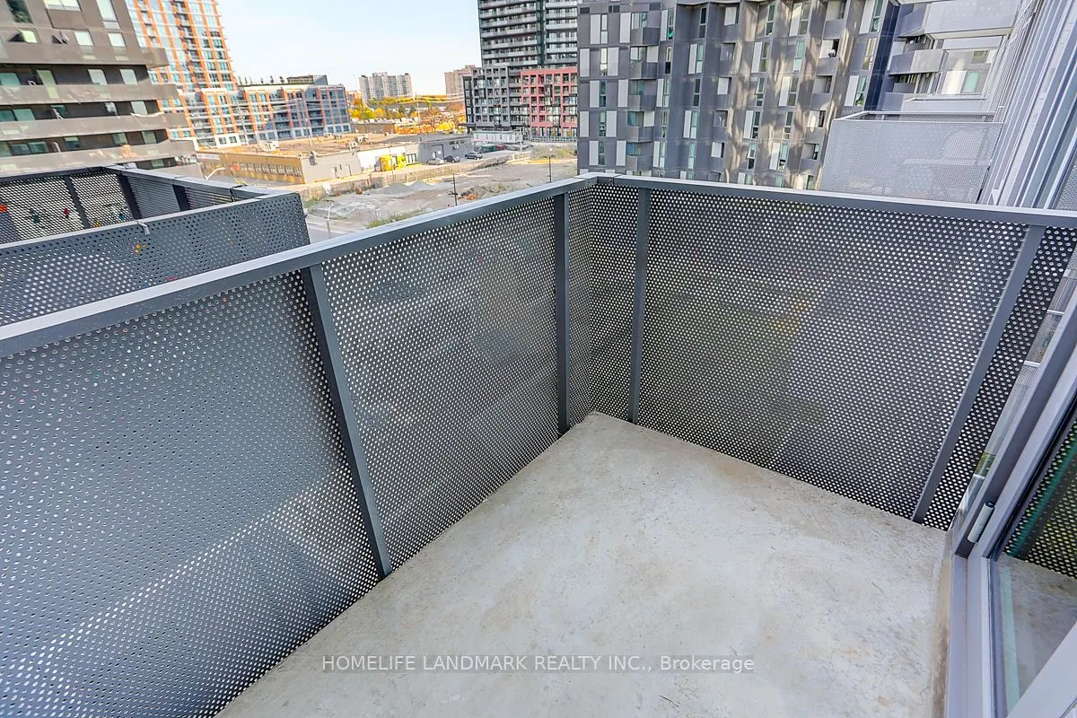 38 Monte Kwinter Court, #605
