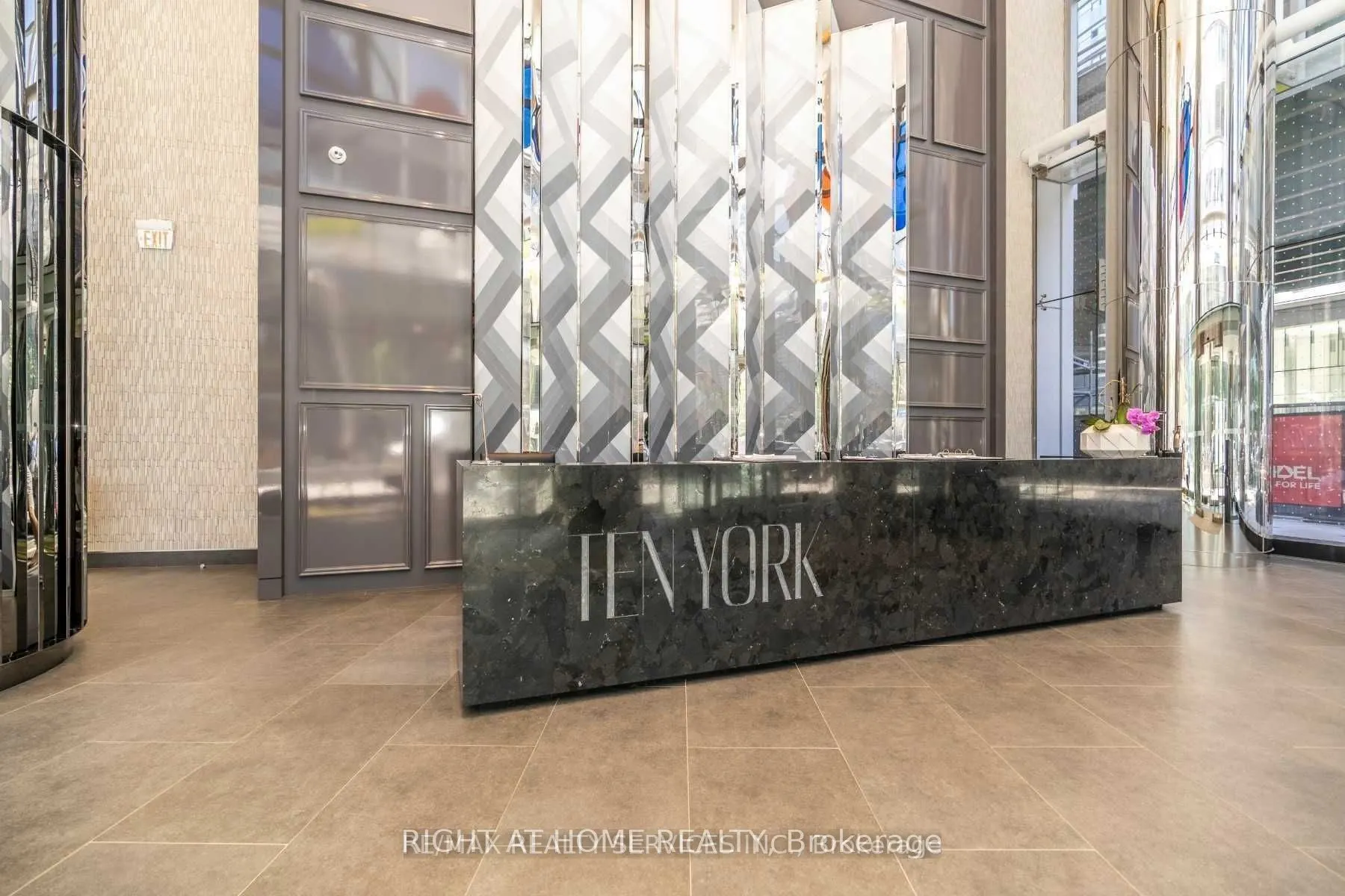 10 York Street, #3712