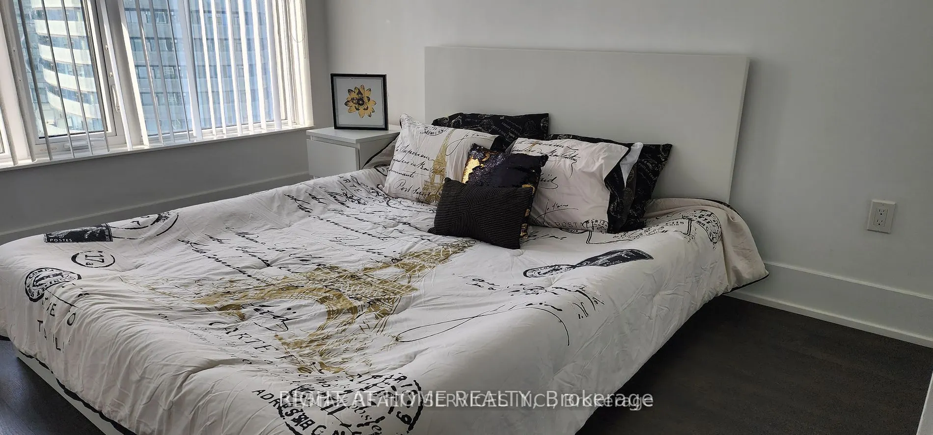 10 York Street, #3712