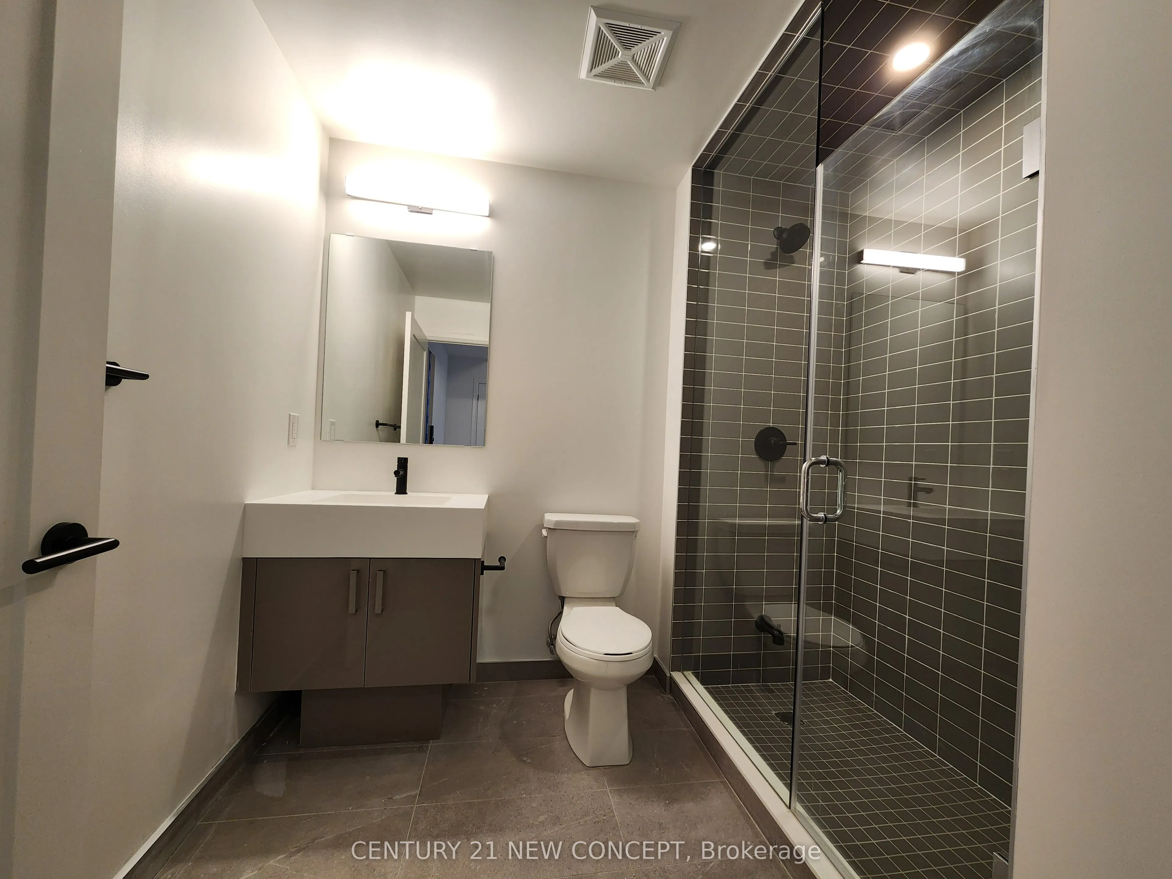 280 Dundas Street, #703