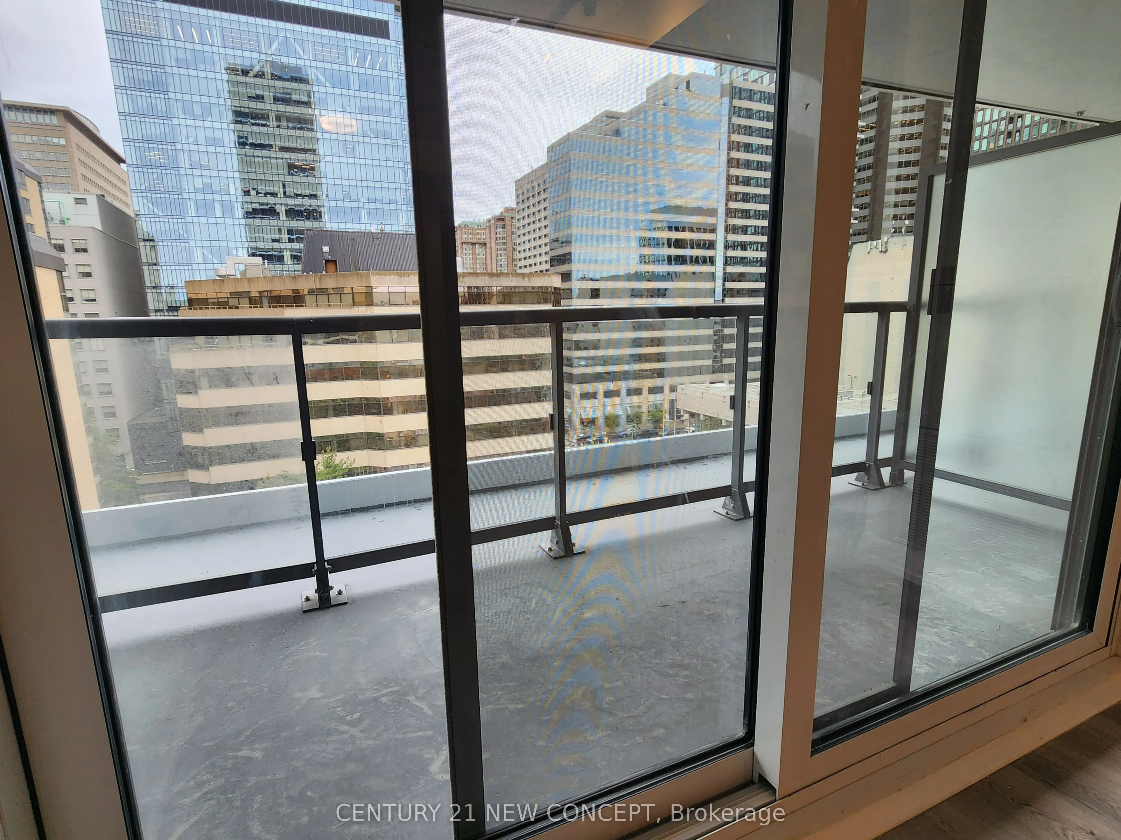 280 Dundas Street, #703